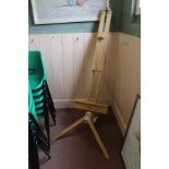 A large Rowney beech artists easel