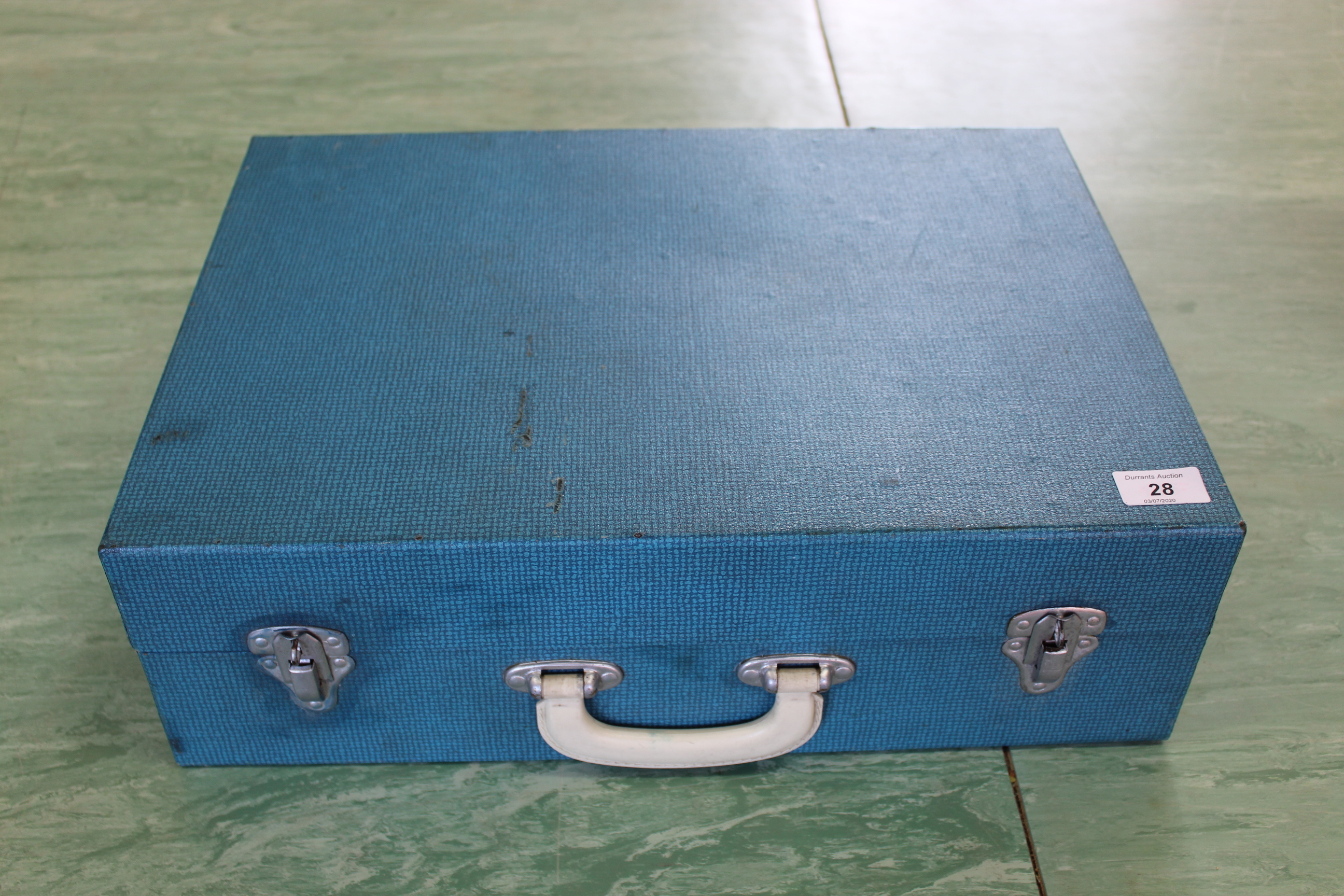 A vintage picnic set in blue hard case - Image 2 of 2