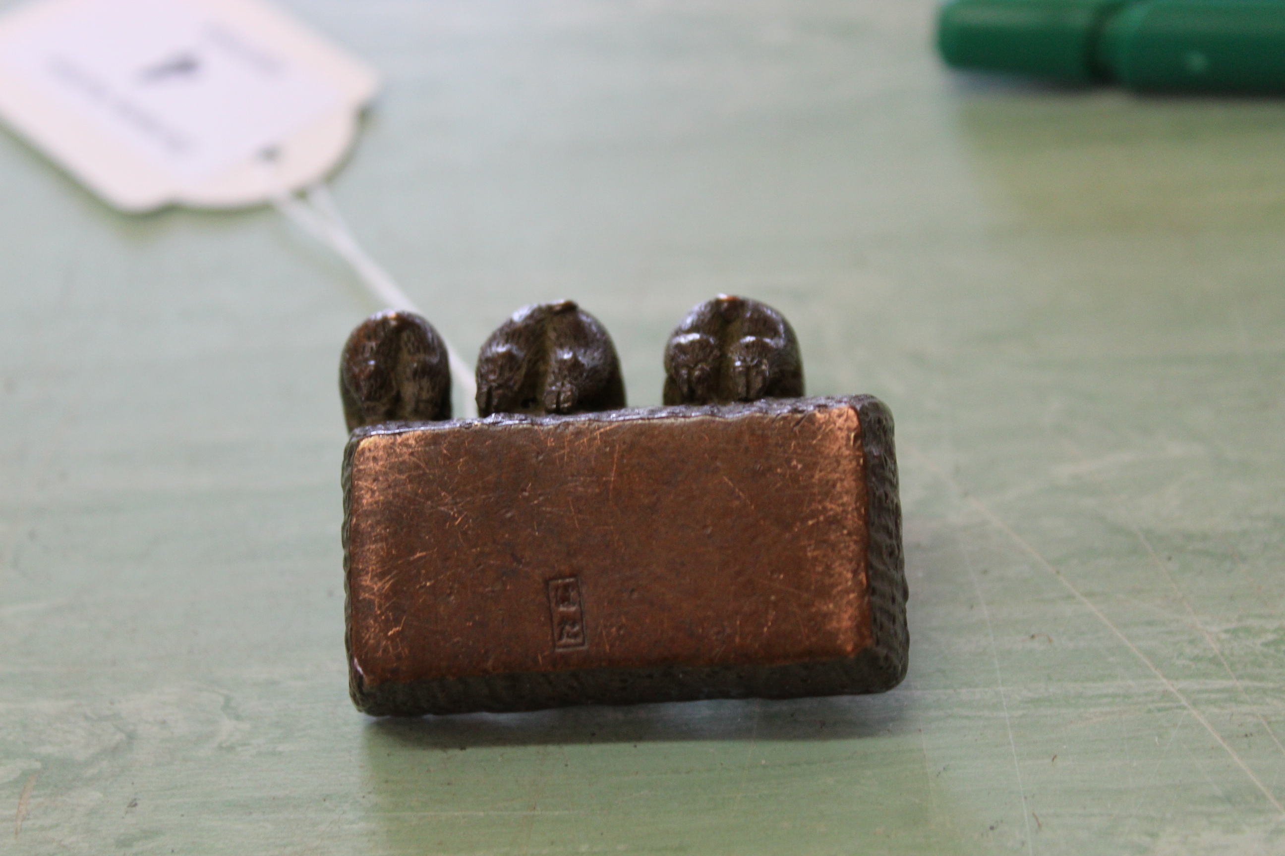 A small bronze of three pigs at a trough, - Image 2 of 3