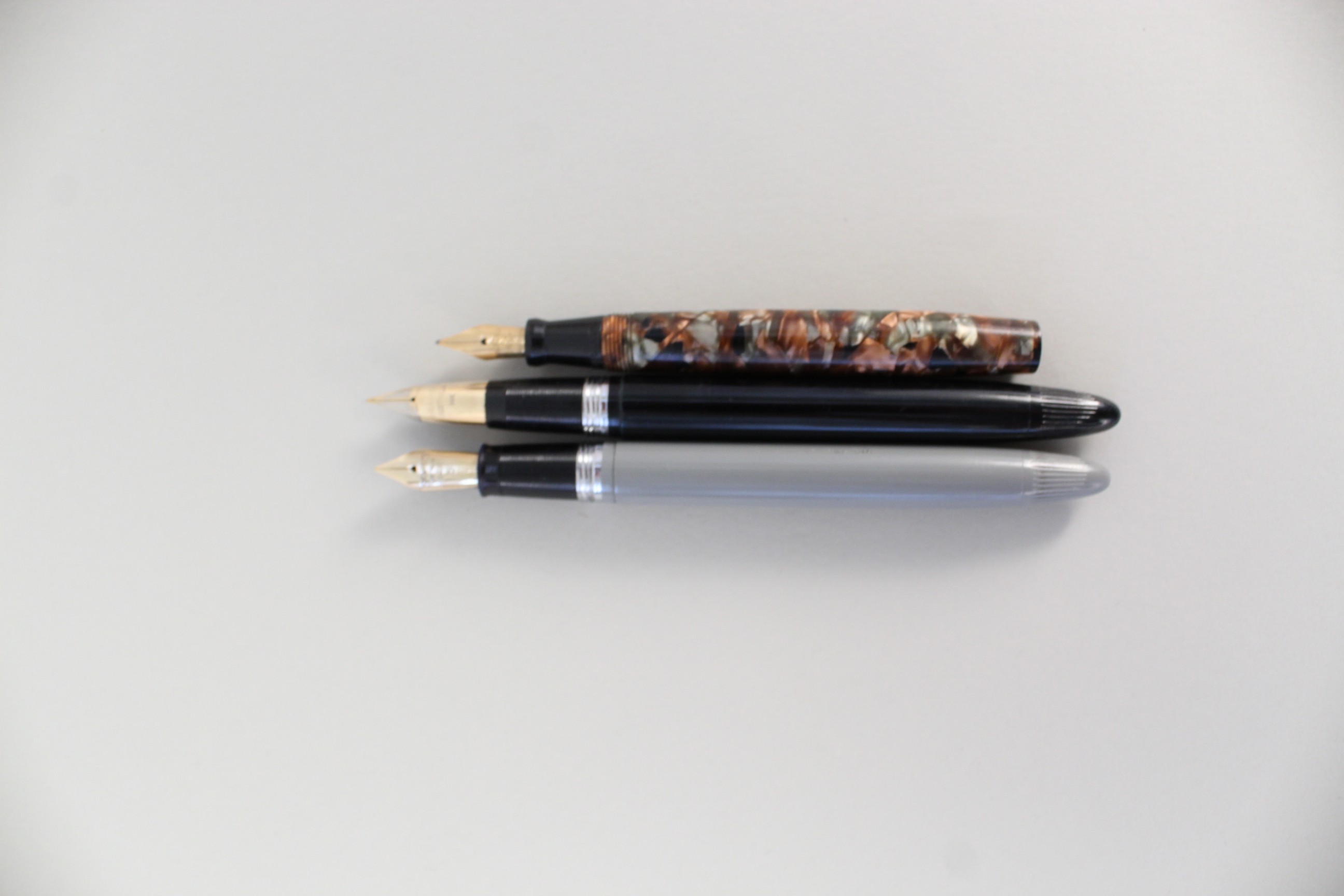 Two Sheaffer "Made in Australia" ink pens with 14ct gold nib together with the "Jackdaw" - Image 2 of 3