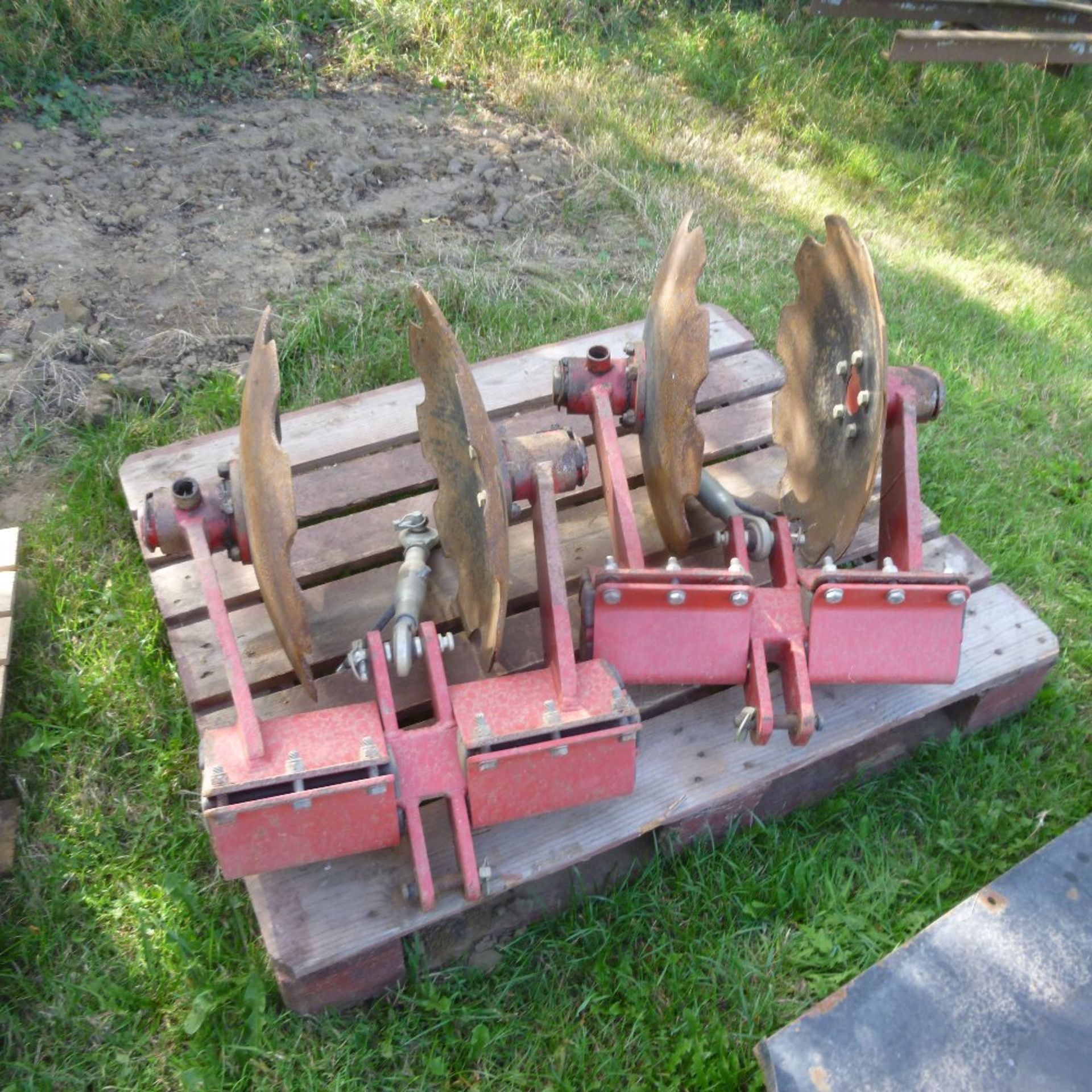 HE - VA 5 tine subsoiler with roll (SN28588) and air seeder unit, c/w homemade attachment for discs, - Image 5 of 7