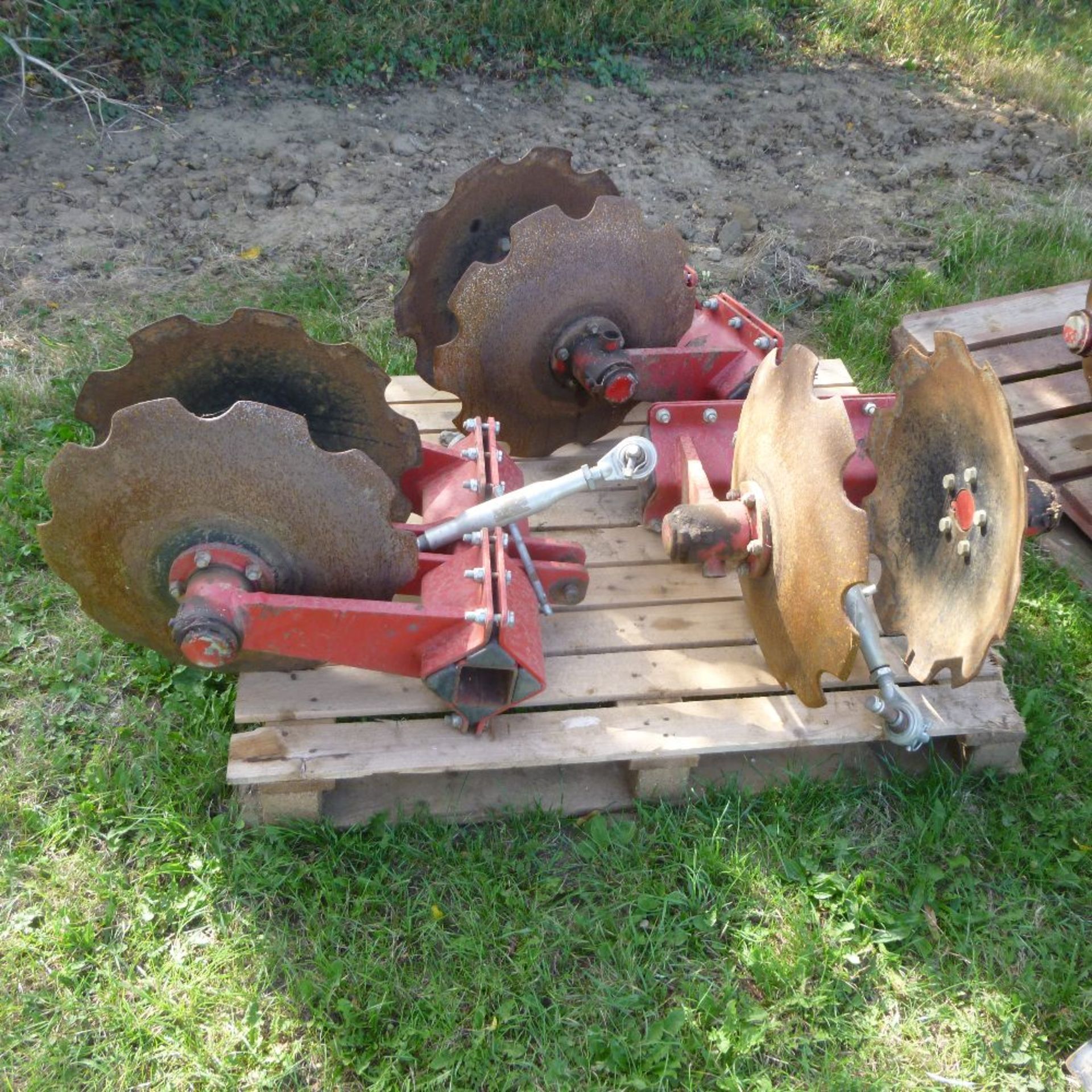 HE - VA 5 tine subsoiler with roll (SN28588) and air seeder unit, c/w homemade attachment for discs, - Image 4 of 7