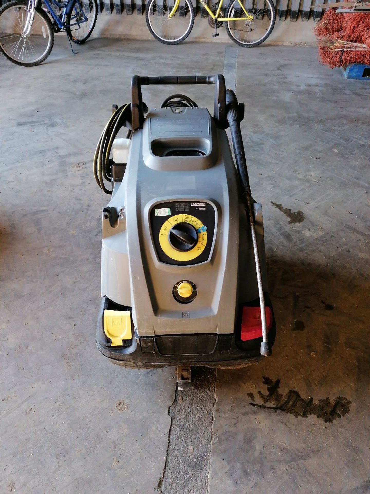 Karcher HDS 6/10-4C Hot water pressure washer. No VAT on this item. - Image 2 of 3