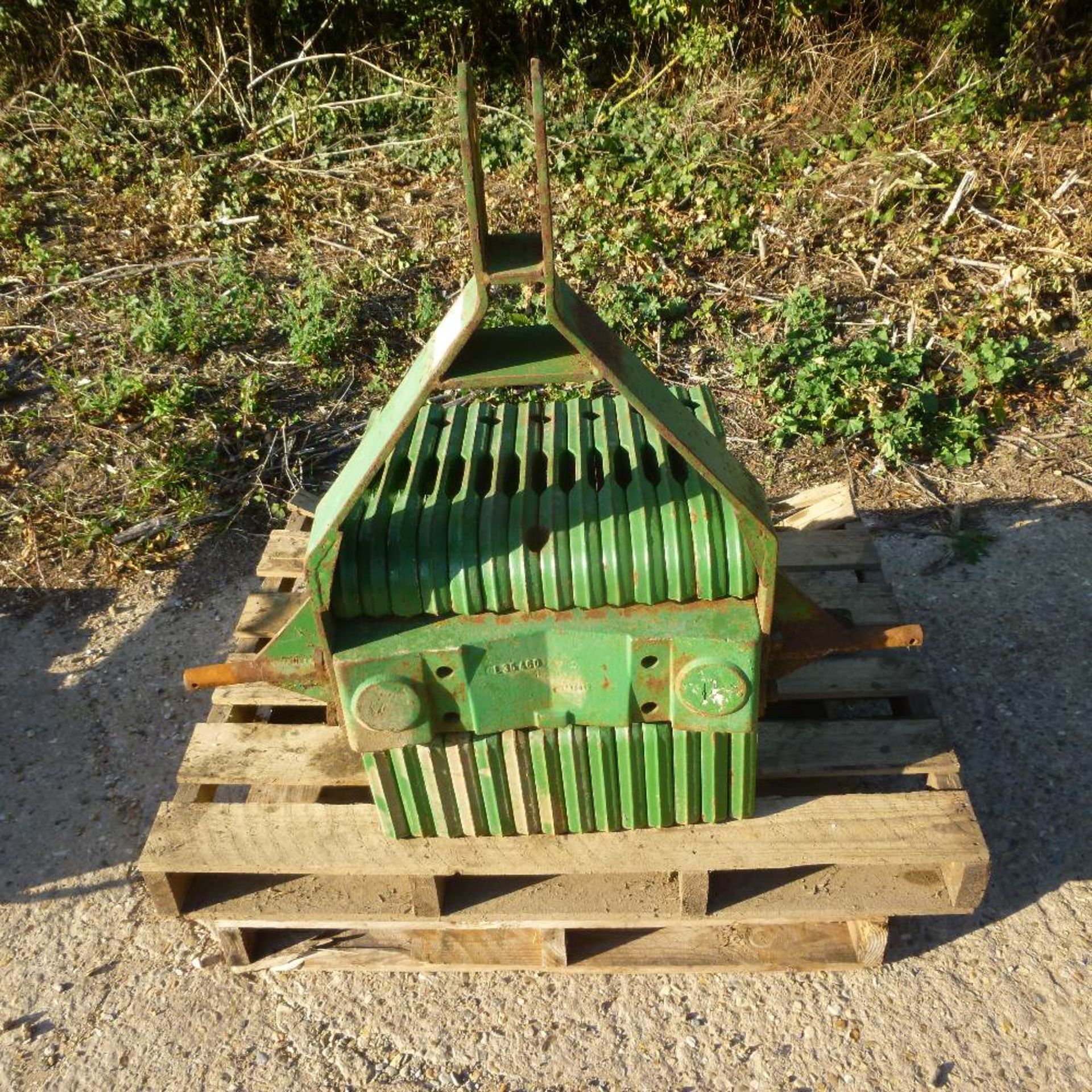 Set John Deere wafer weights 14x50kg mounted on A Frame