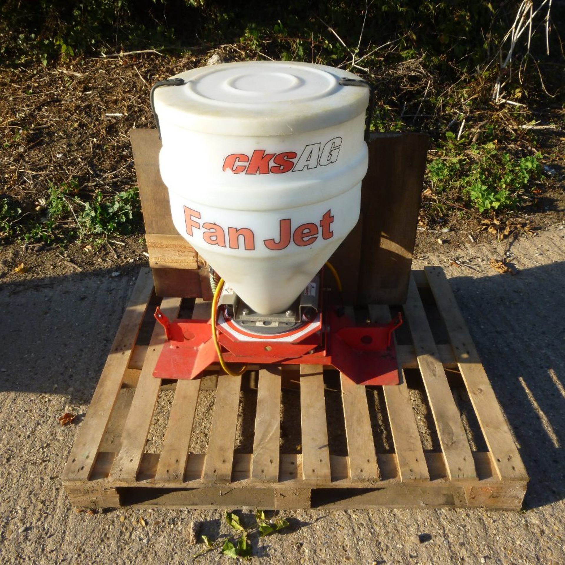 Stocks Fan Jet Slug Pellet Applicator