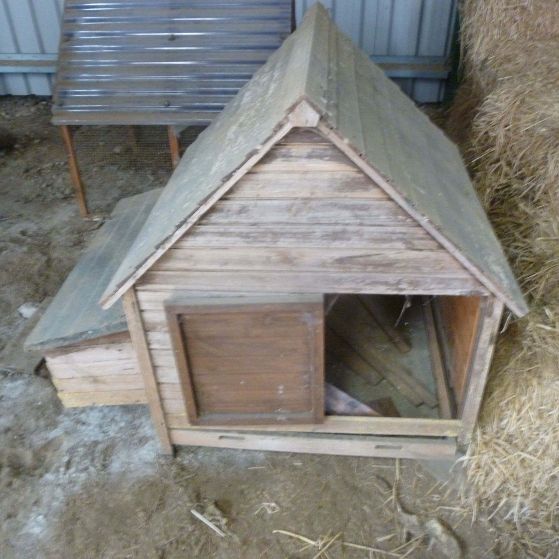 2 x Chicken coops - Image 2 of 2