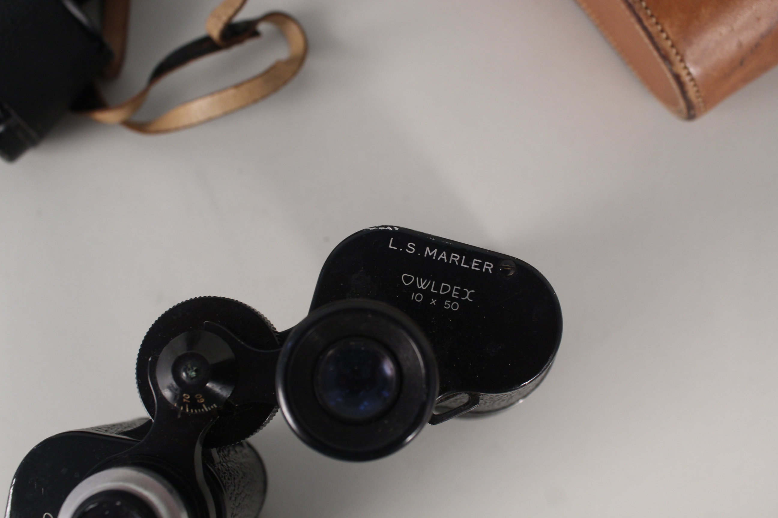 A pair of Carl Zeiss 8 x 30 binoculars in leather case together with a Dolond of London pair 10 x - Image 2 of 4