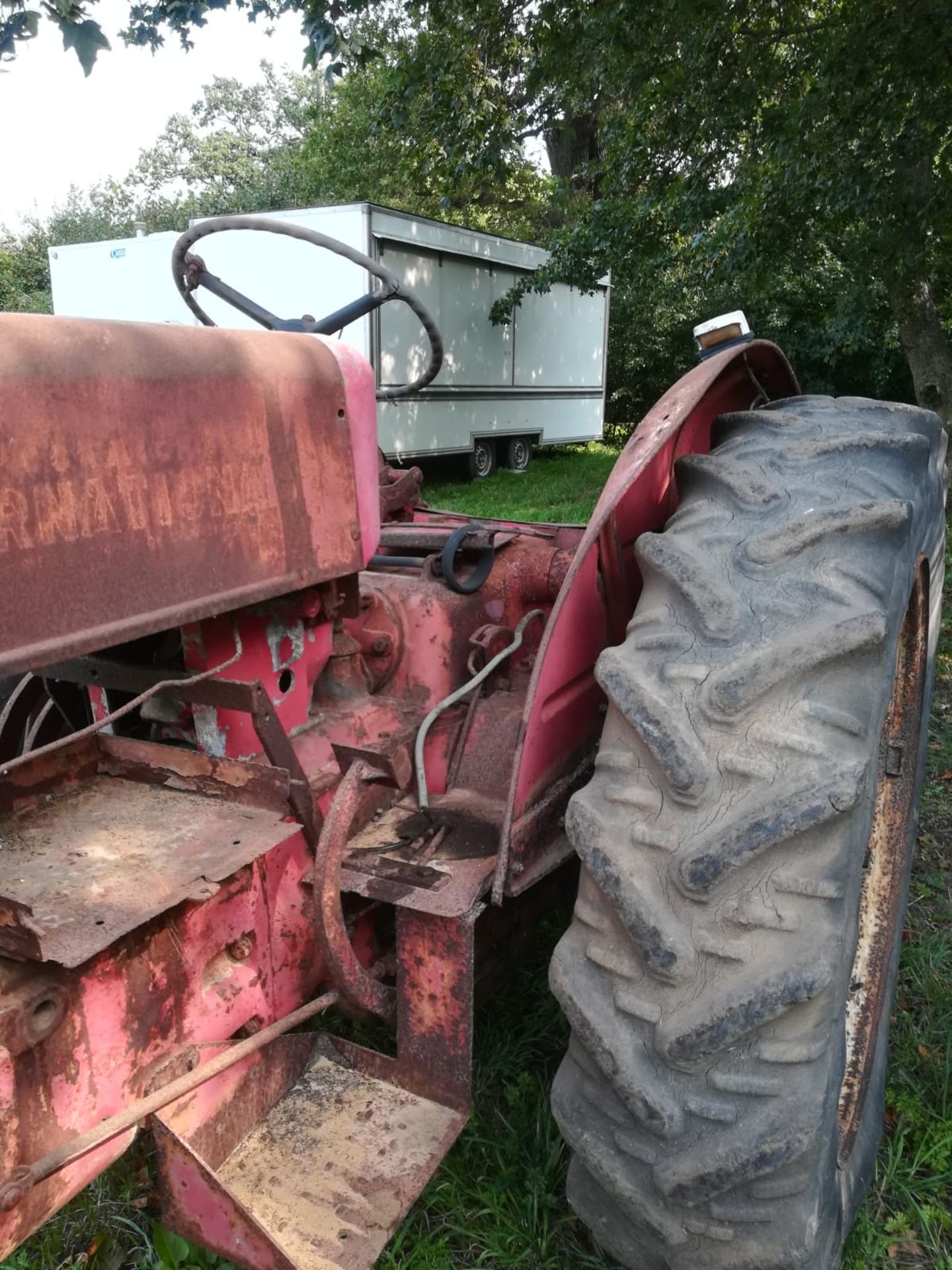 1970 International Harvester B614 Tractor, Reg VKL 383H - Image 5 of 9