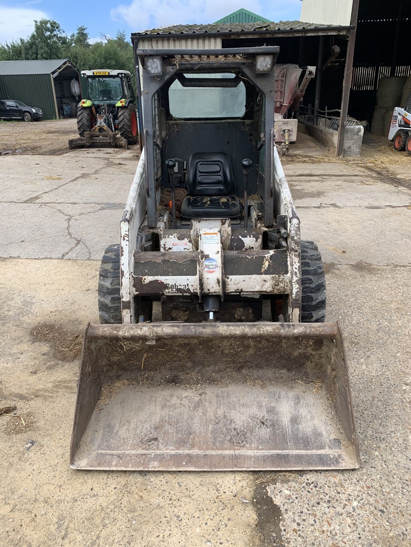 Bobcat 751 compact skid steer (1999) Rebuilt Engine in March 2020 Comes with Spare wheel, - Image 3 of 5
