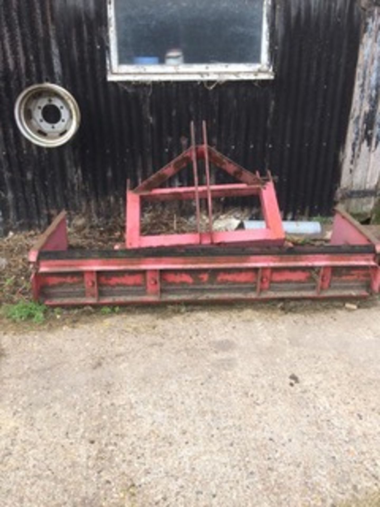 Yard scraper. Stored near Beccles, Suffolk. No VAT on this item. - Image 2 of 3