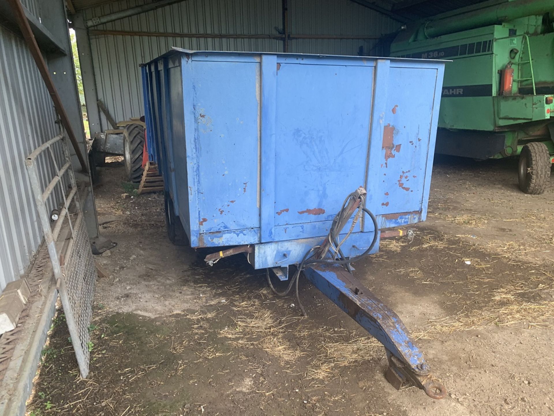 9T R&R Tipping Grain Trailer Twin axle Located near Beccles, - Image 2 of 4