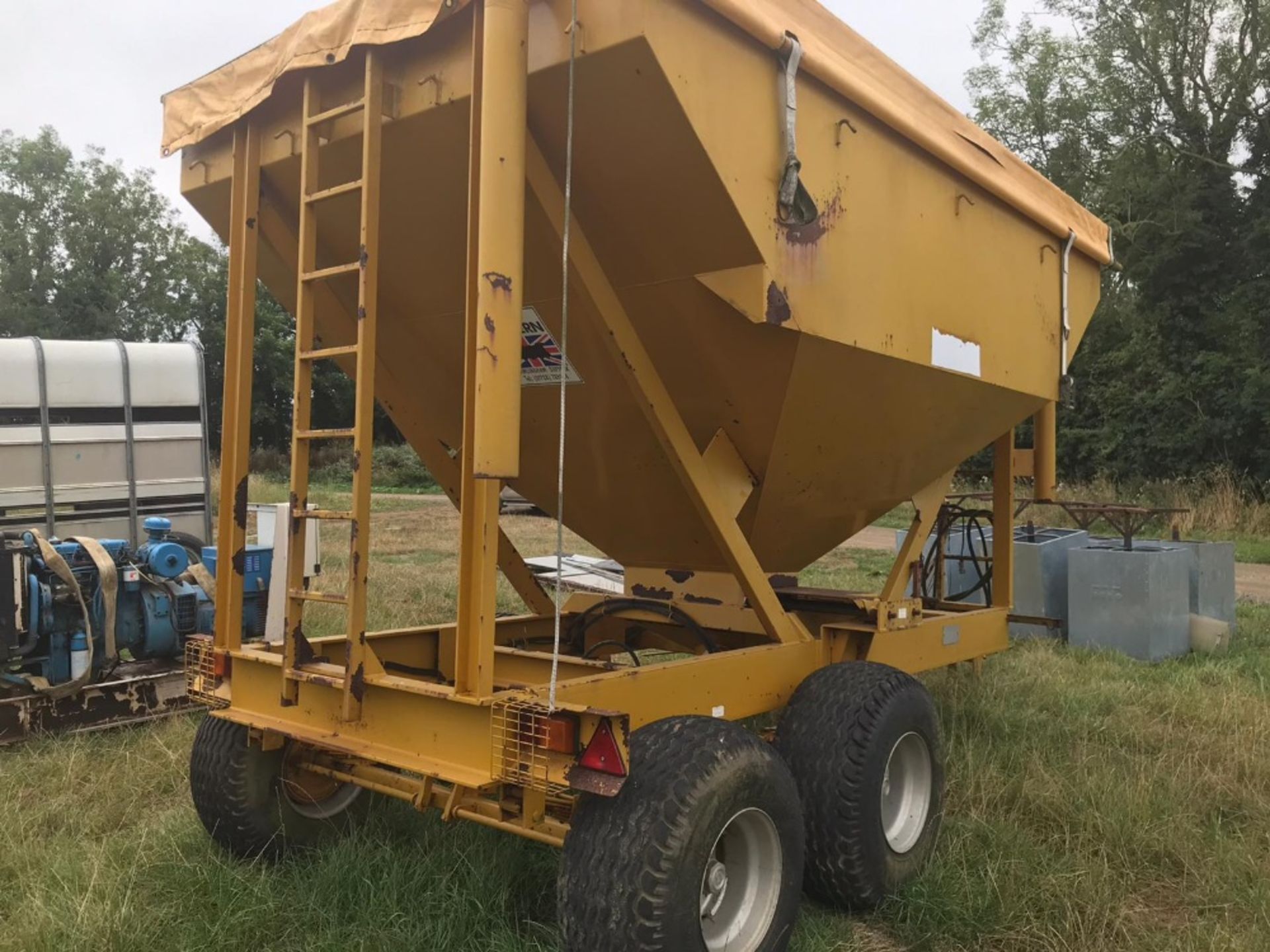 Richard Western feed/corn trailer, DF10 model, 10t capacity, twin hopper Stored near Shropham, - Bild 3 aus 5
