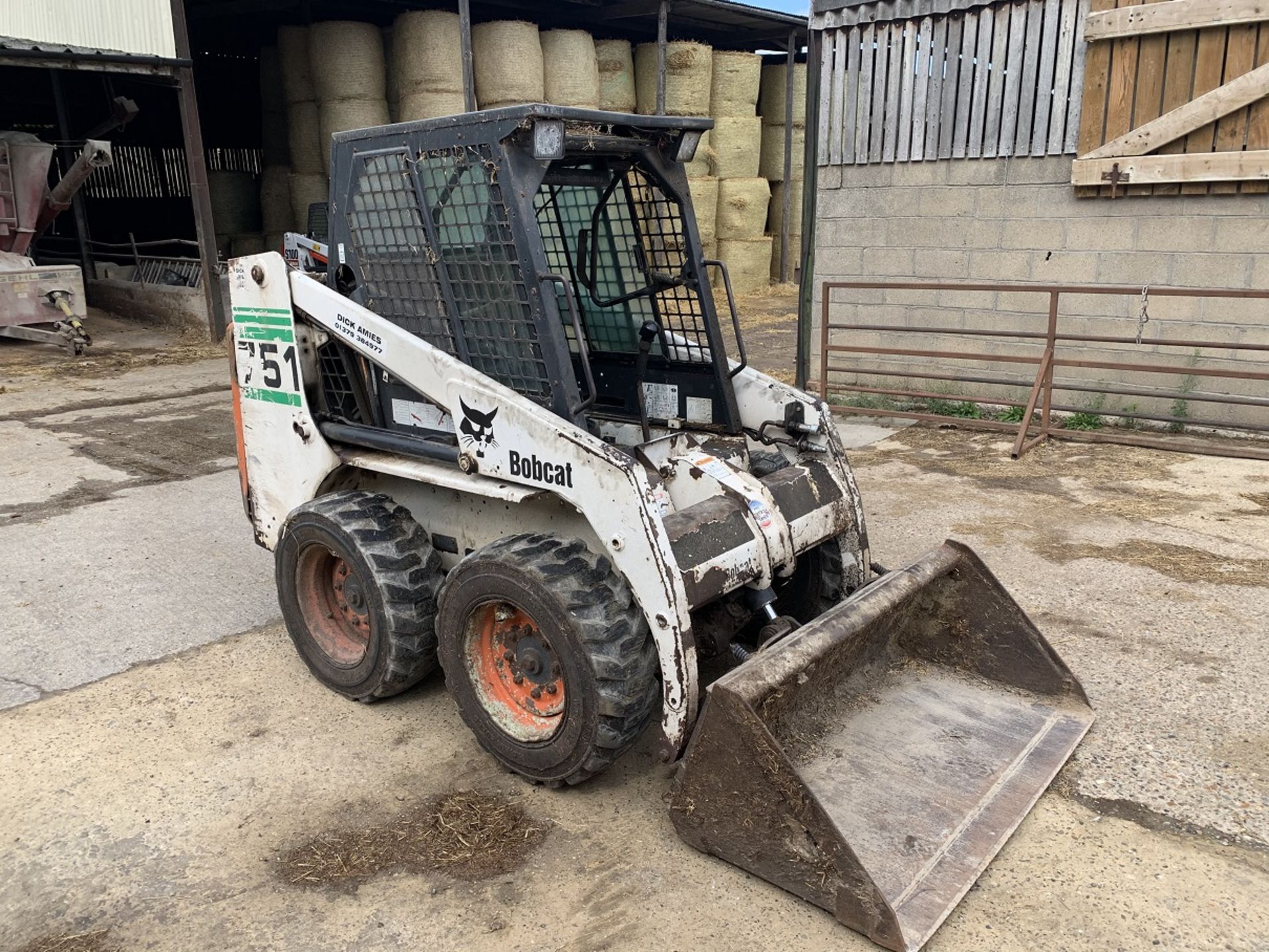 Bobcat 751 compact skid steer (1999) Rebuilt Engine in March 2020 Comes with Spare wheel, - Image 2 of 5