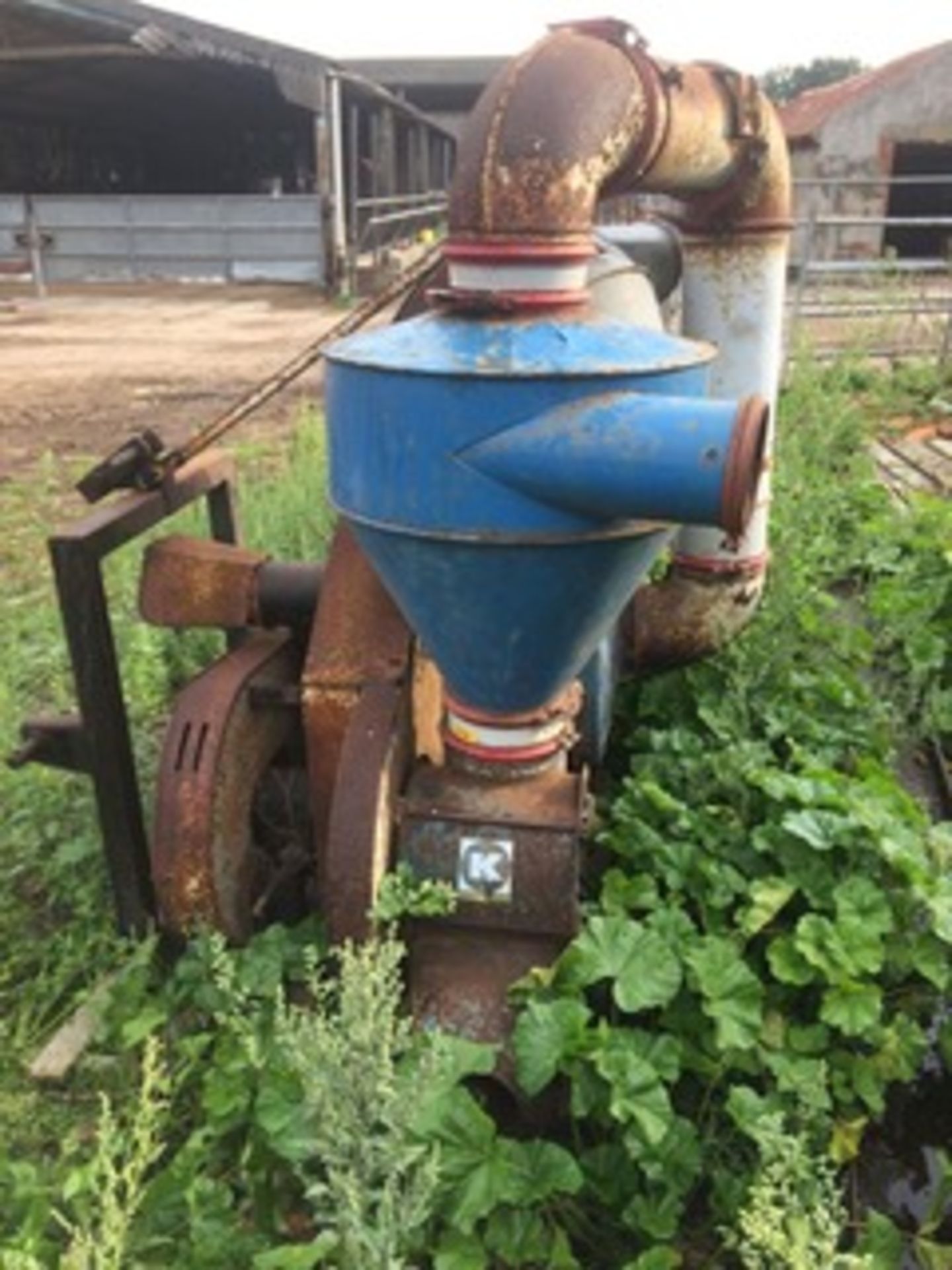 Grain blower (been in dry storage for 10 years and coupling still turns) comes with various pipes.