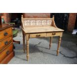An Edwardian pine one drawer wash stand