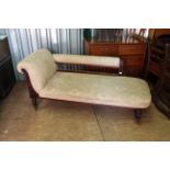 An Edwardian mahogany chaise longue