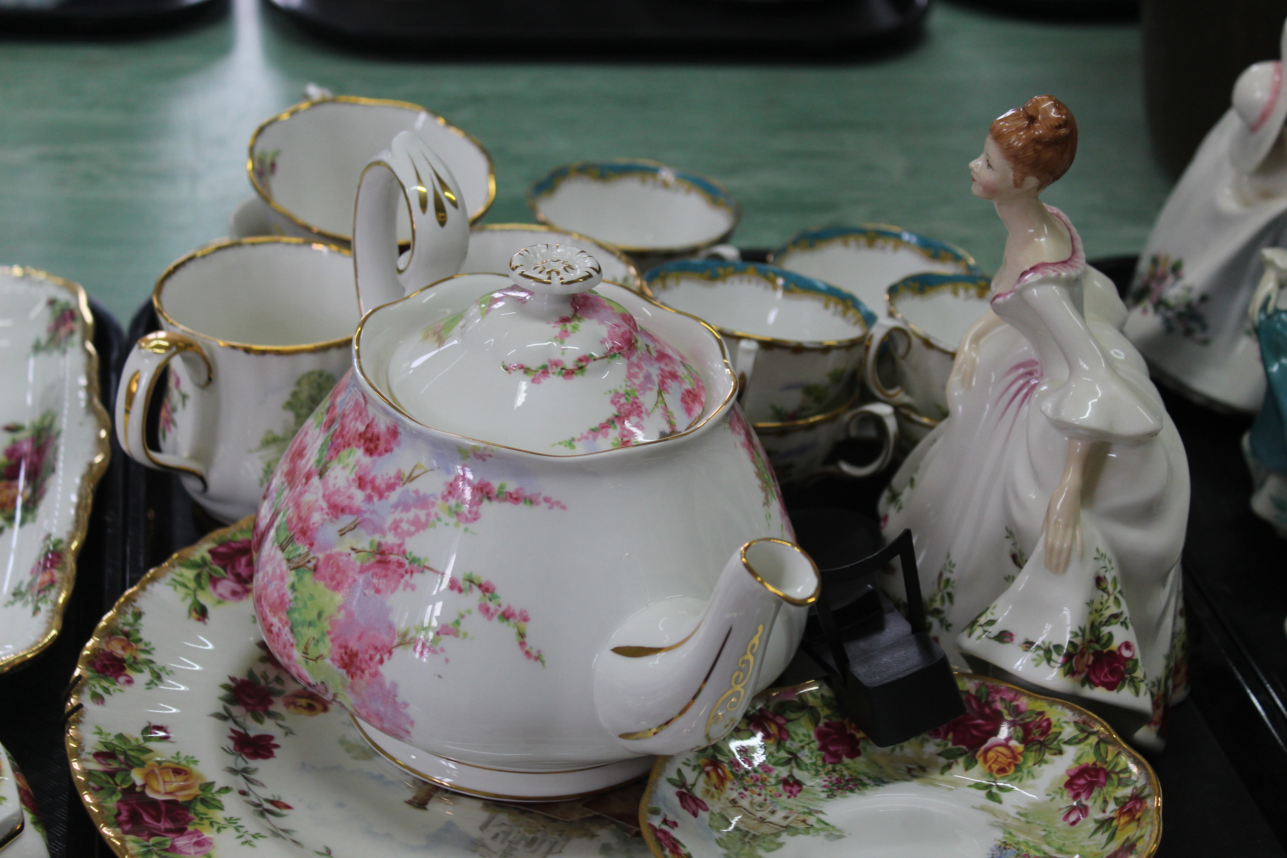 Two trays of Royal Albert Country Rose, - Image 2 of 3