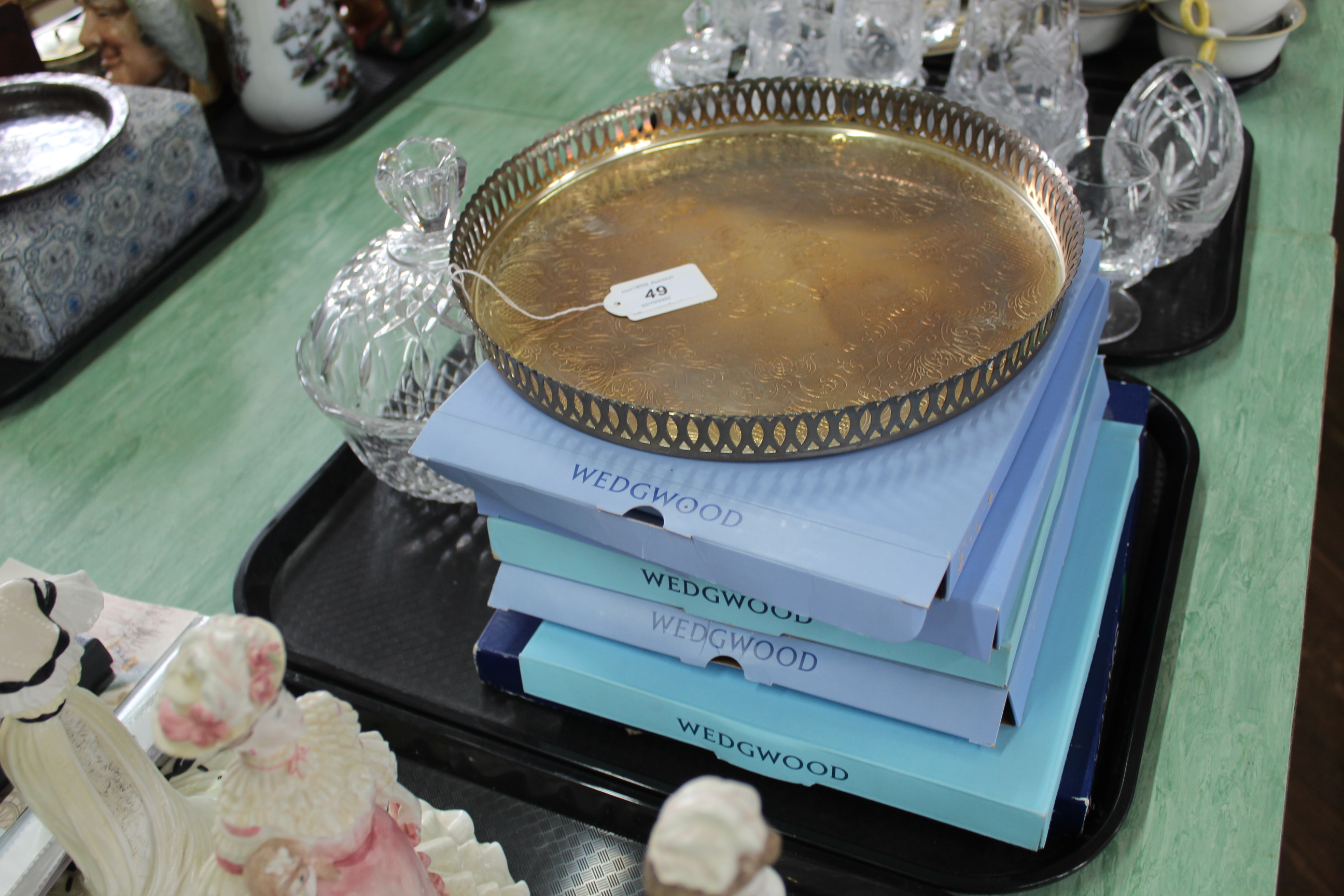 Five Wedgwood Royal commemorative plates plus a plated tray and a glass bowl with lid - Image 2 of 2