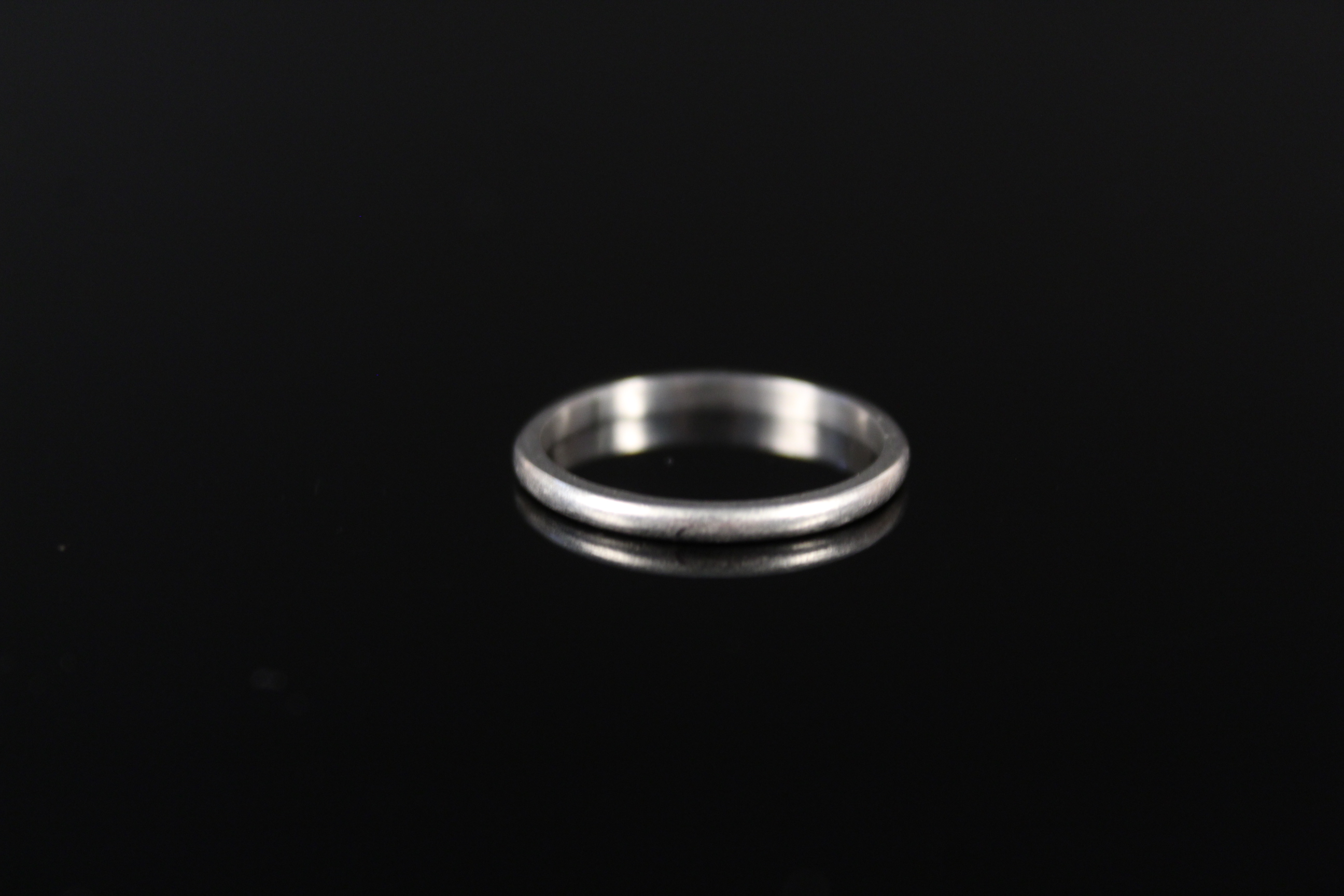 A platinum wedding band, size L 1/2, - Image 3 of 3