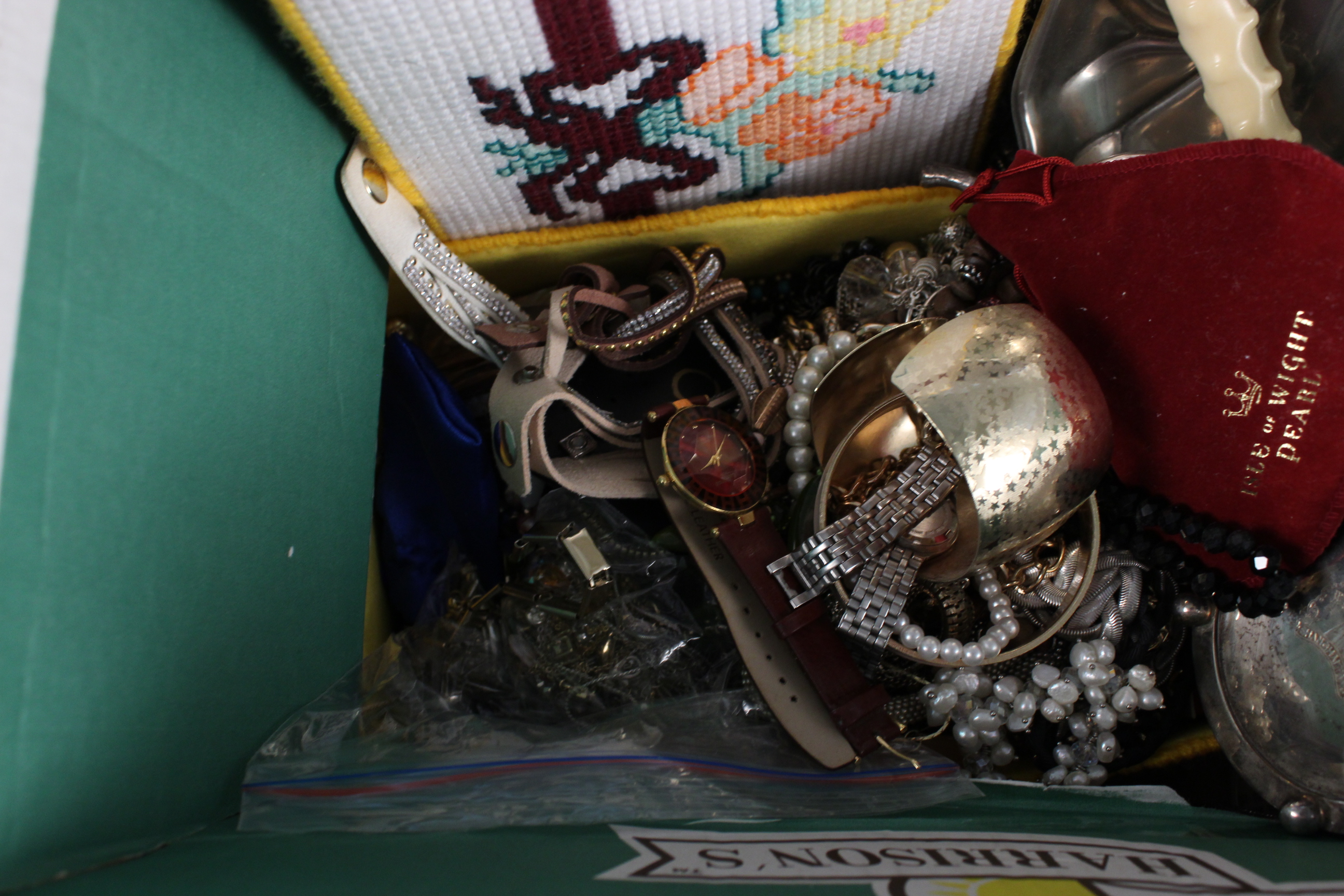 A quantity of costume jewellery and a small quantity of silver plated items together with a silver - Image 3 of 3