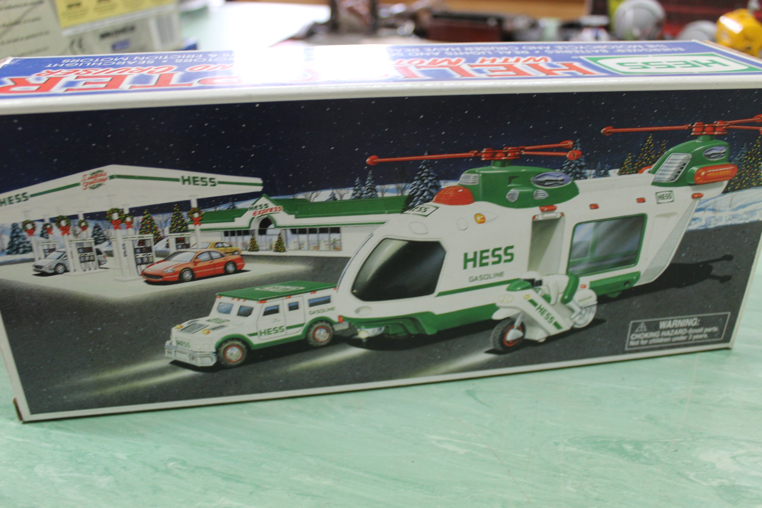 A box with nine 1990's 'Hess' trucks - Image 2 of 3