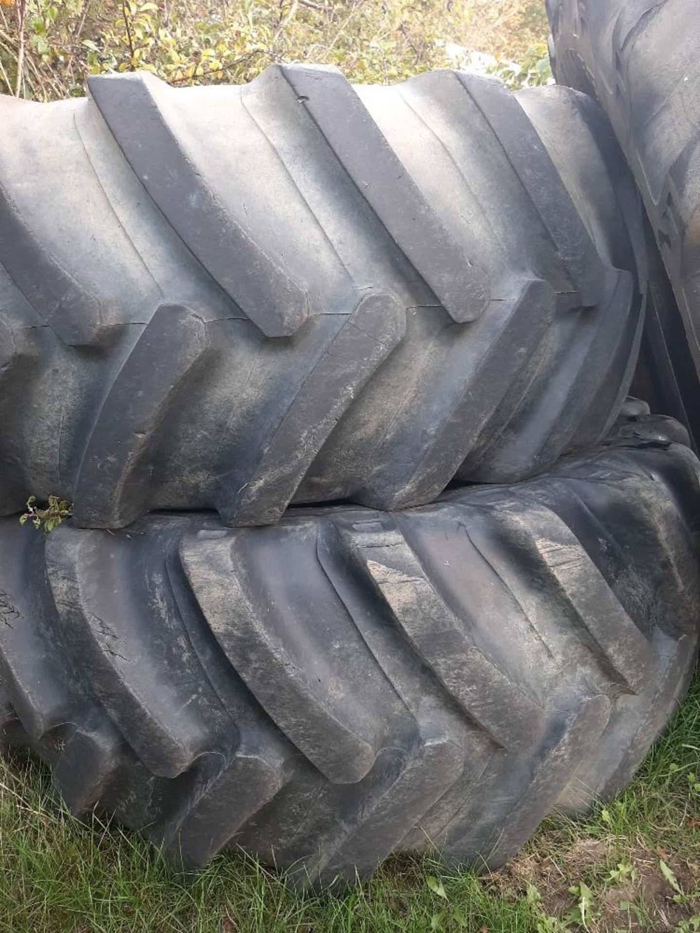 Alliance 540/65 R 30 tyres, they have been on a fast track. - Image 4 of 4