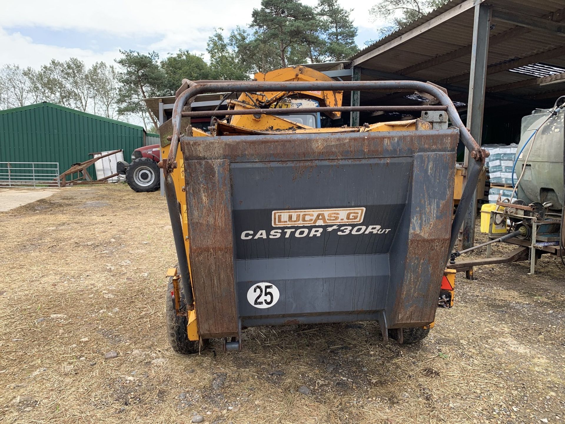 Lucas G Castor 30RUT Straw Chopper Blower, Self Loading, Cable controlled. - Image 6 of 6