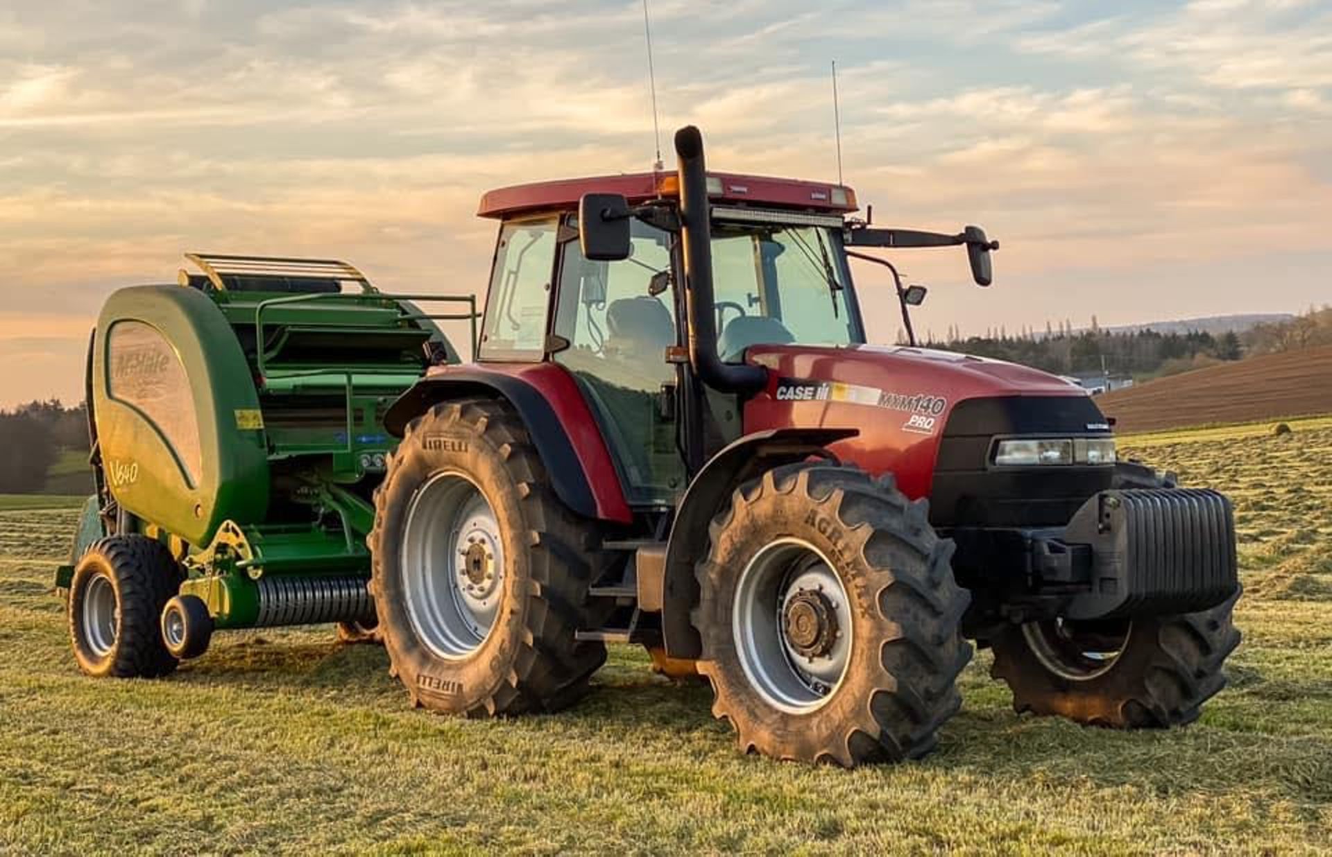 2005 Case MXM140 Pro Tractor (8900 hours), 18 Speed power shift, 40k gearbox, 4 spoils, - Image 4 of 5