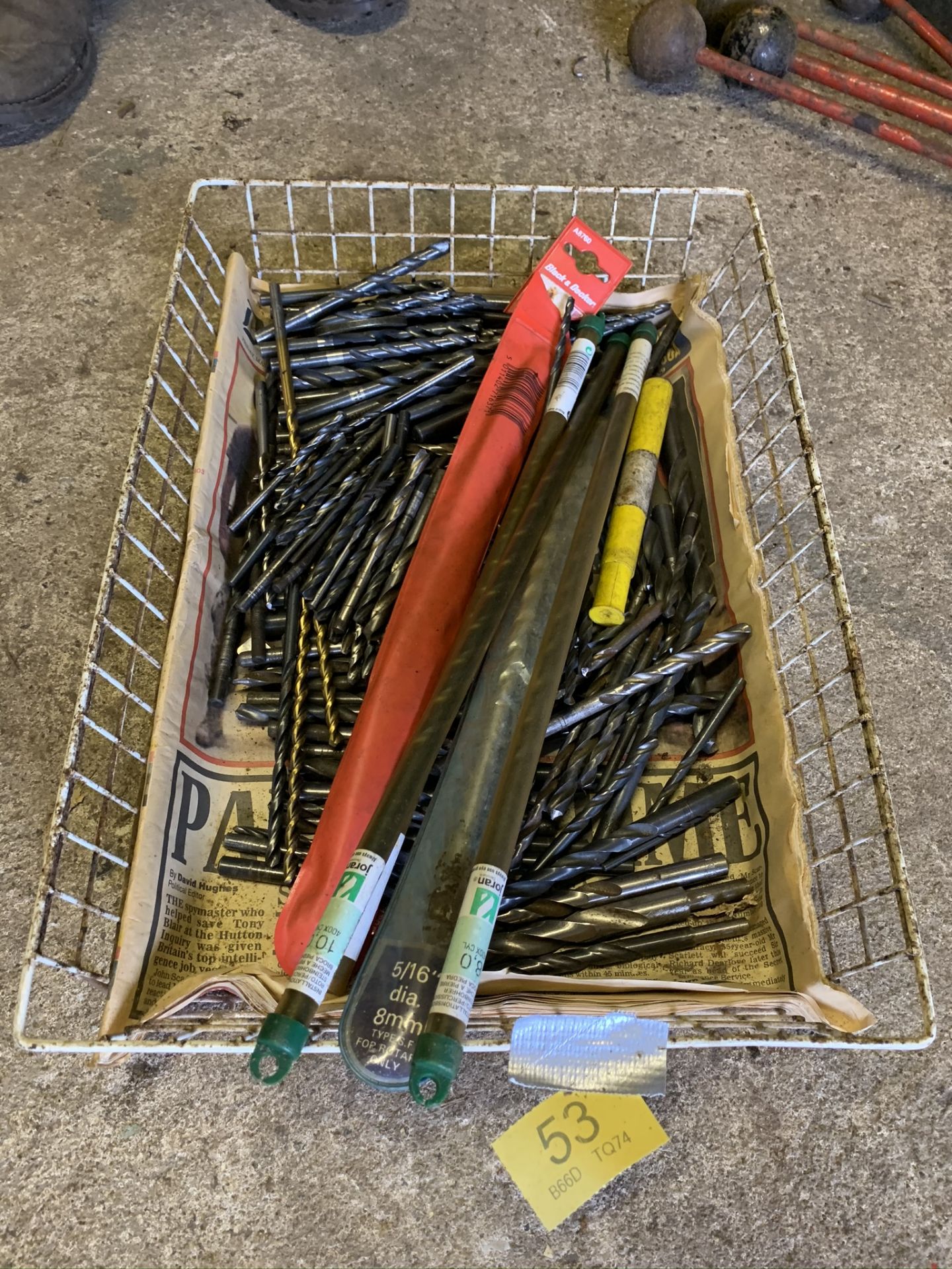 Tray of assorted drill bits. Stored near Gorleston, Norfolk. No VAT on this item.
