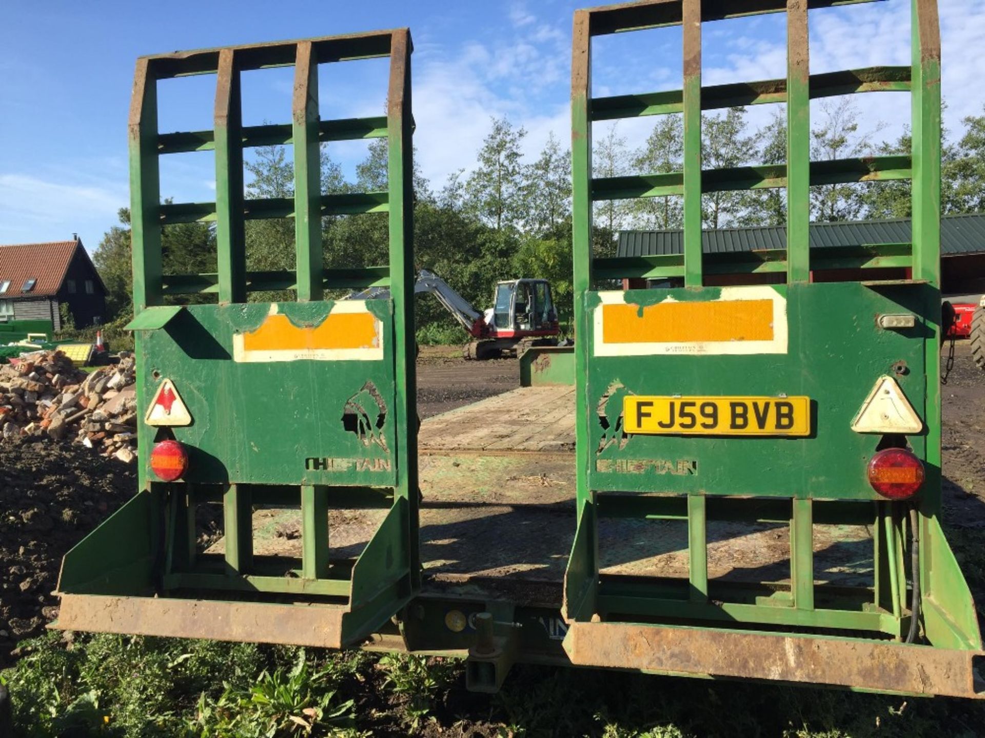 Chieftian Low Loader Trailer (2009). Lights LED and working, brakes need attention. - Image 8 of 8