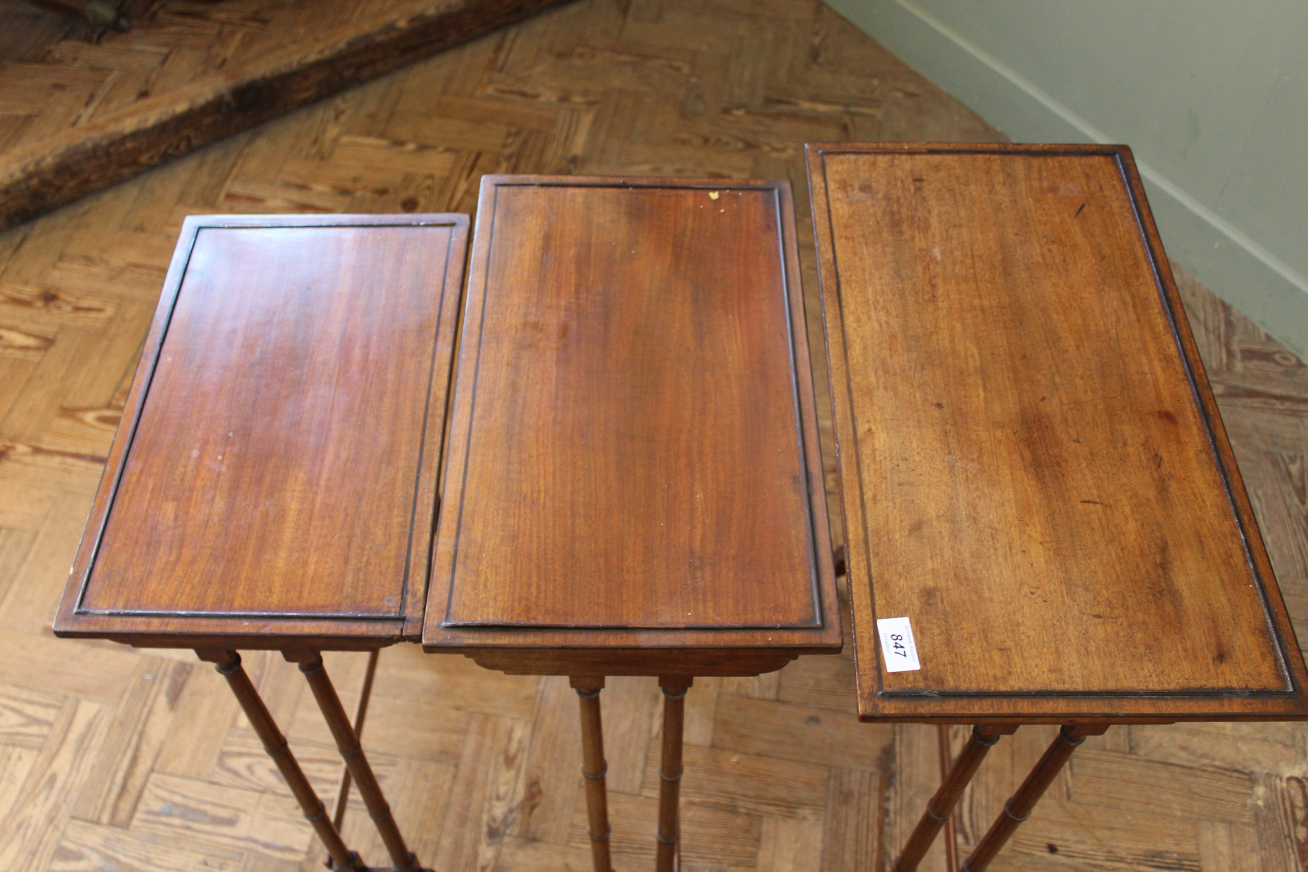 An early 19th Century nest of mahogany tables - Image 5 of 5