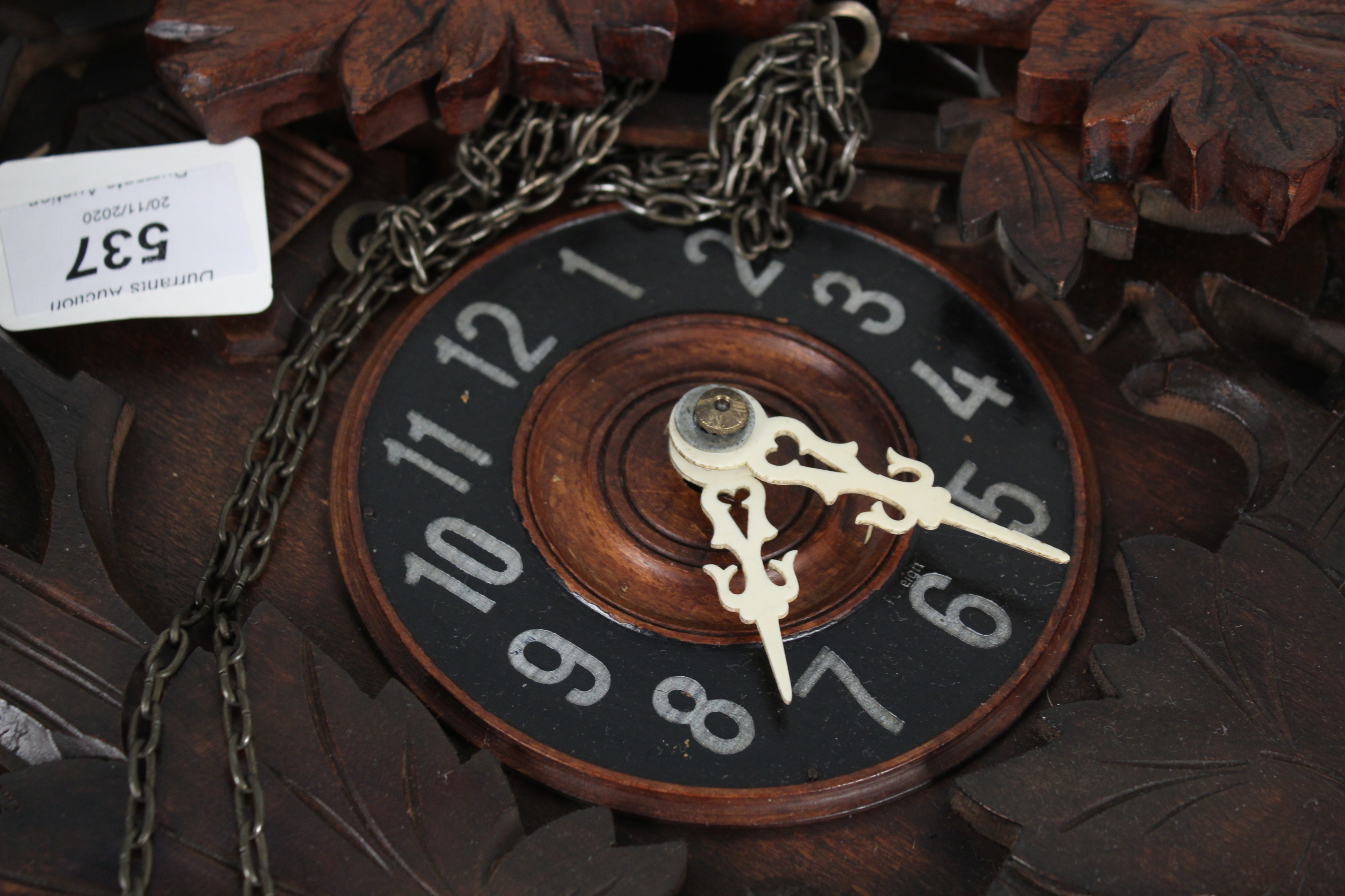 A vintage carved oak cuckoo clock - Image 2 of 3