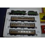 Hornby Dublo LNER Loco and Coaches Set