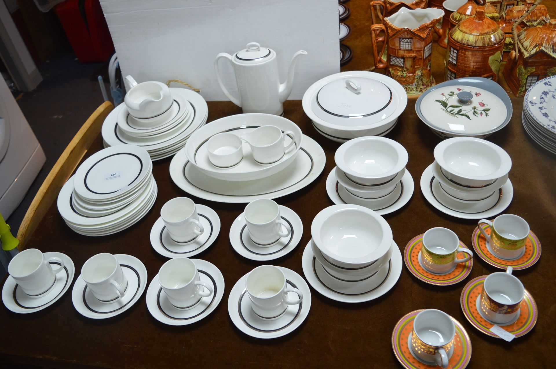 Wedgwood Susie Cooper Part Dinner Service (50+ Pie