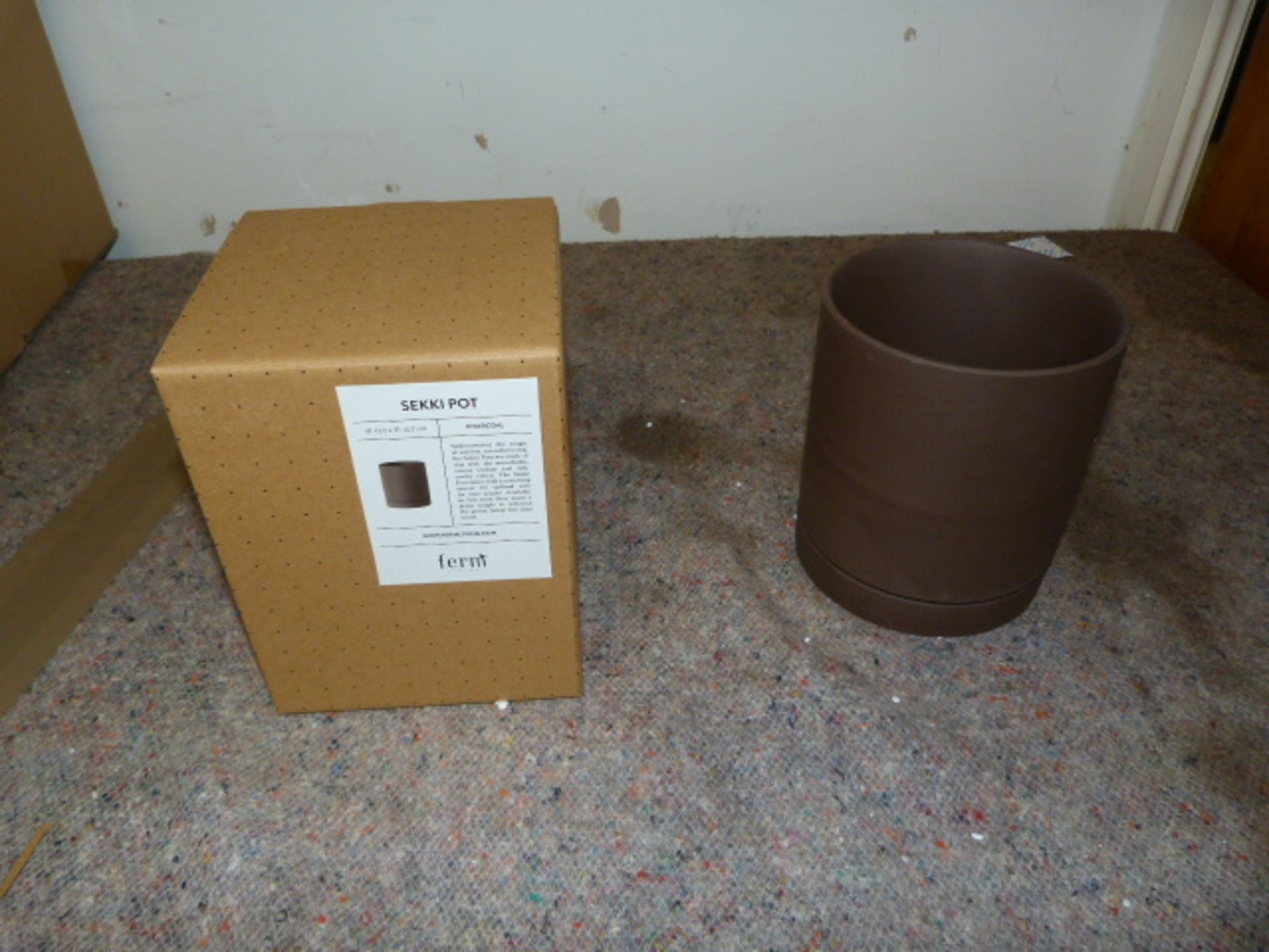 *Ferm Sekki Pot (Charcoal)