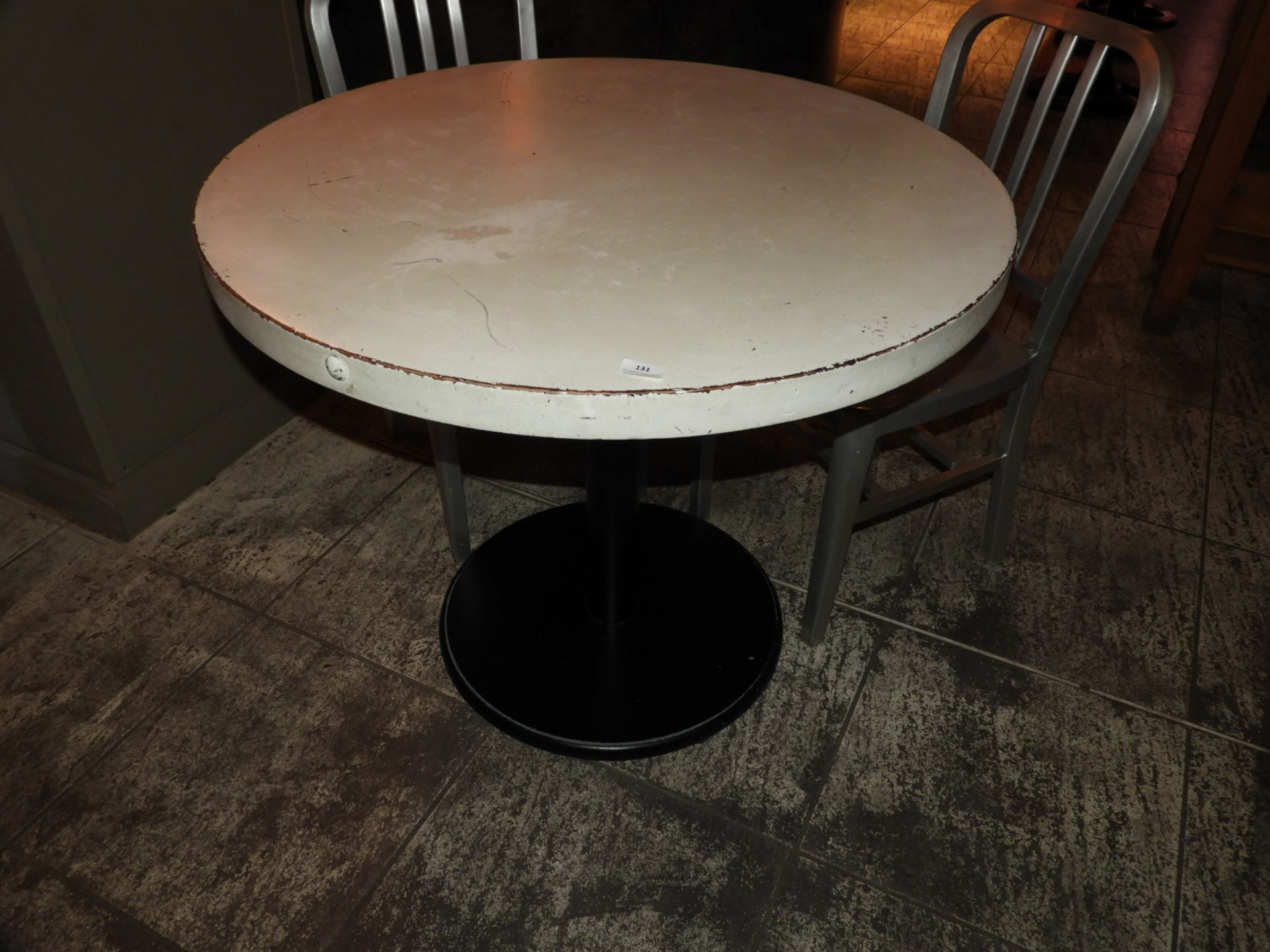 *Circular Dining Table on Pedestal Base 90cm Diame