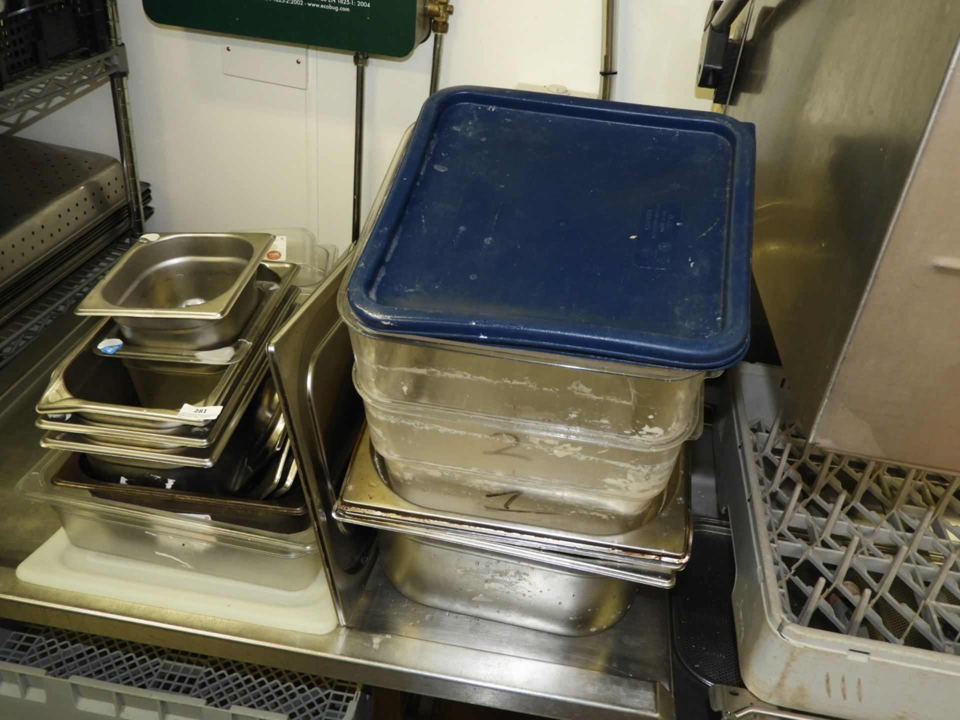 *Quantity of Plastic and S/S Bain Marie Inserts wi