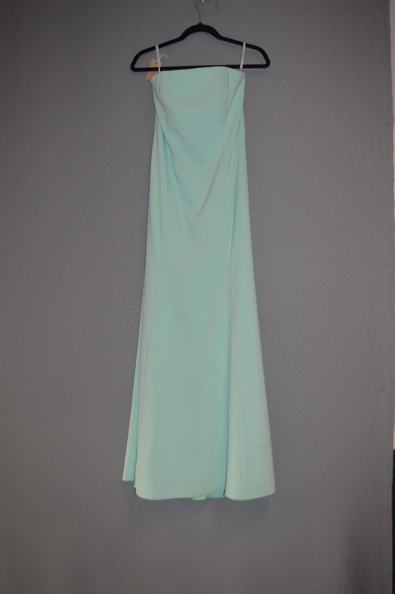 *Size: 8 Dewdrop Bridesmaid Dress by Dessy Collect