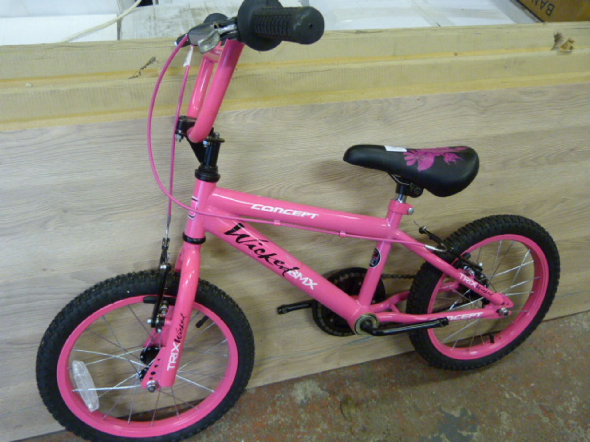 *Concept Wicked BMX Girls Bicycle (No Pedals)