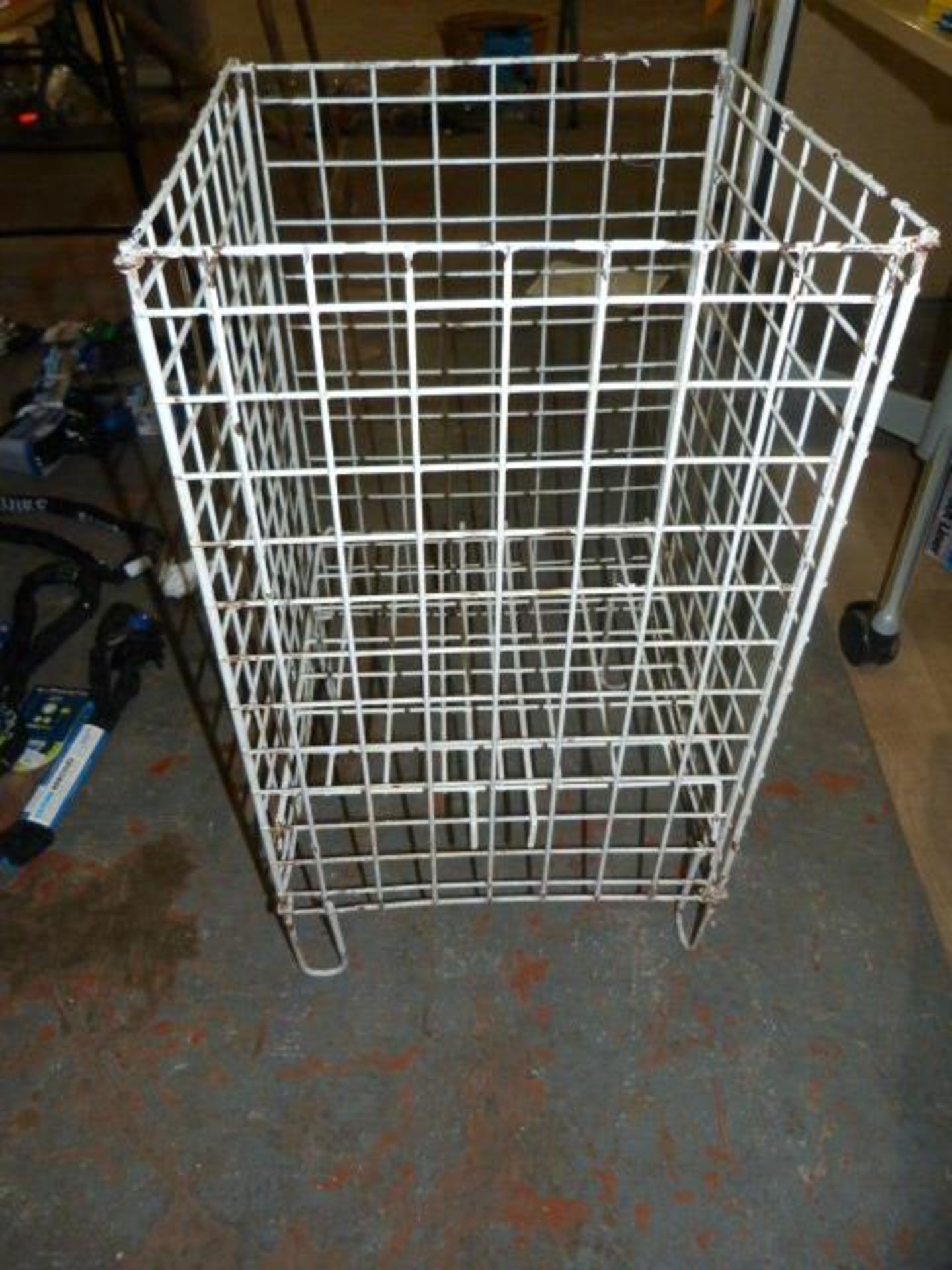 *Small Wire Cage