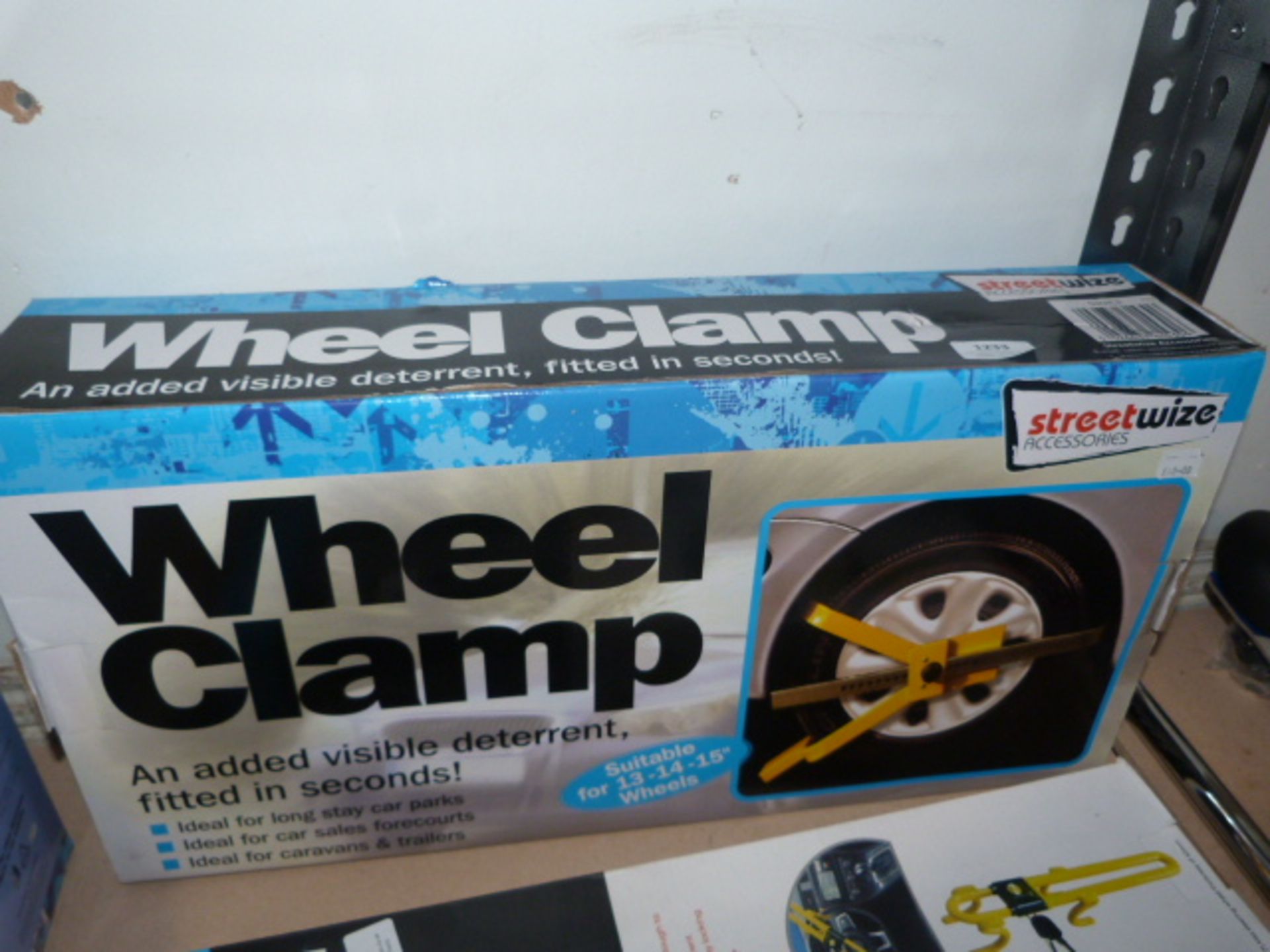 *Wheel Clamp