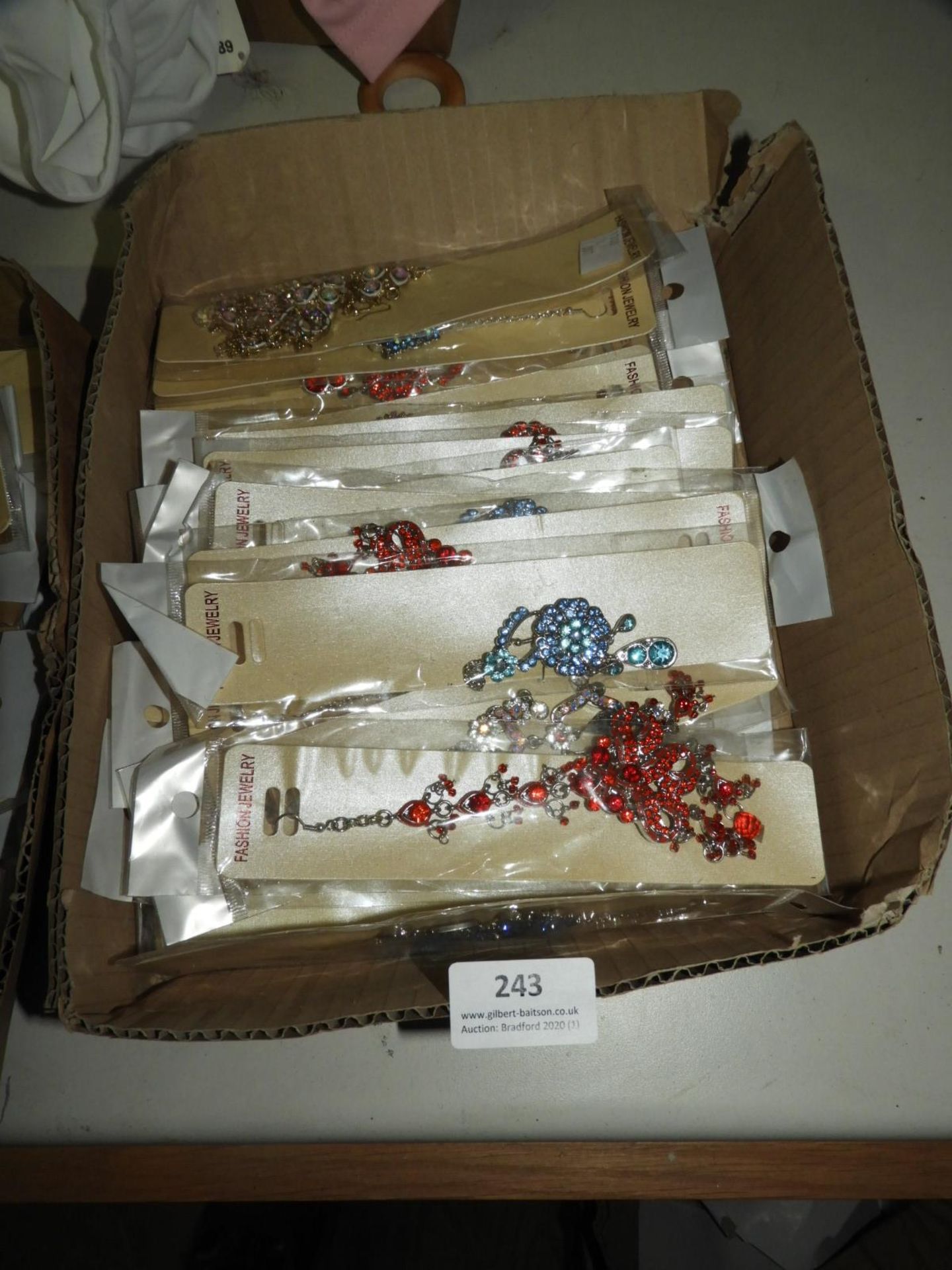 *Tray of Asian Jewellery & Accessories