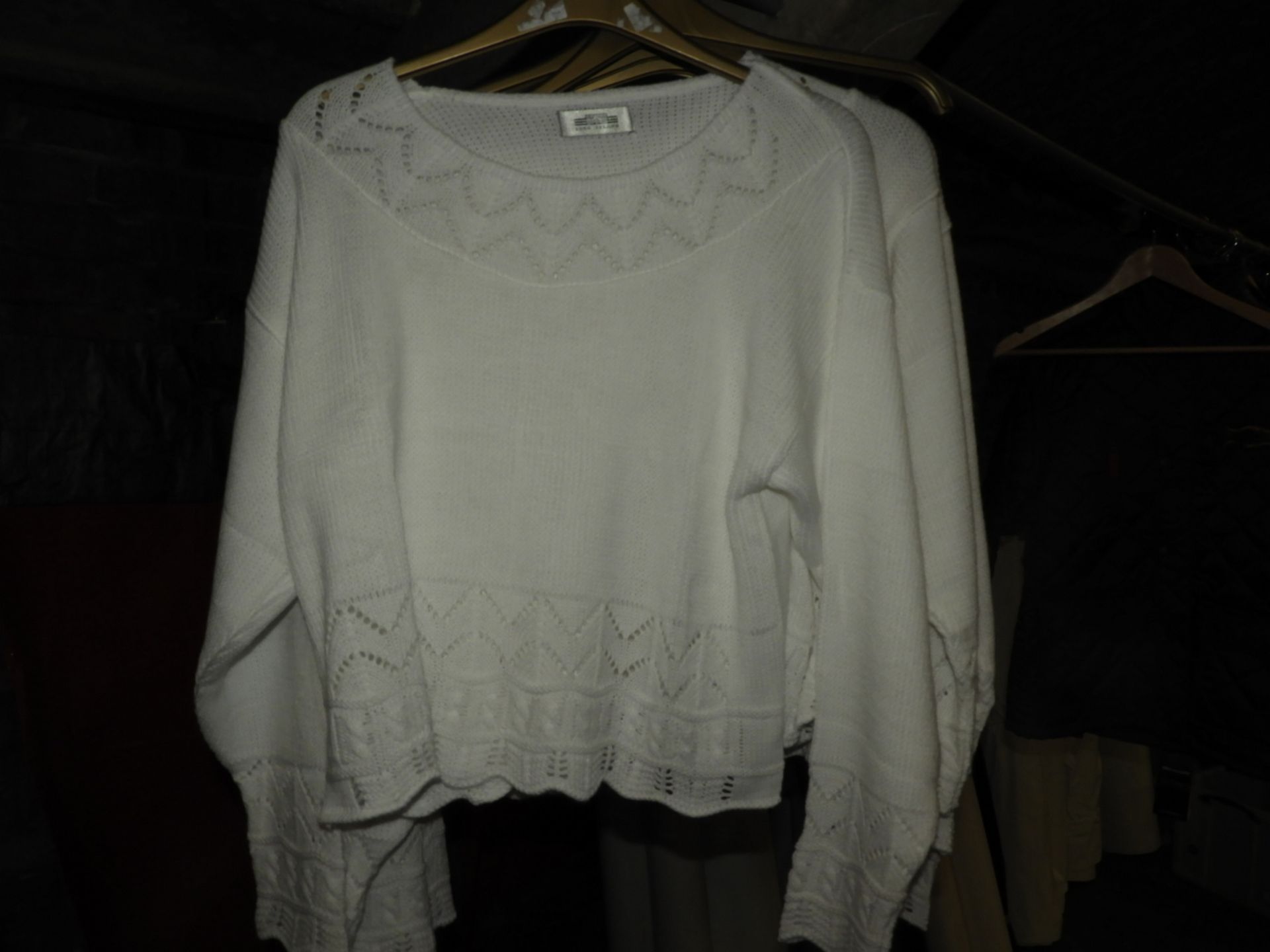 *Ten Long Island Ladies White Knitted Tops