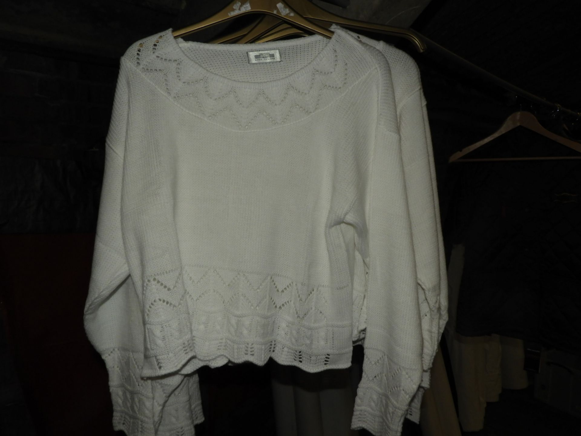 *Ten Long Island Ladies White Knitted Tops