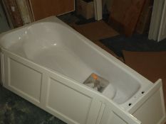 *Space Saver Bath with Panel