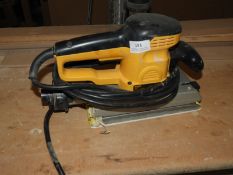 *Dewalt DW26421 Orbital Sander