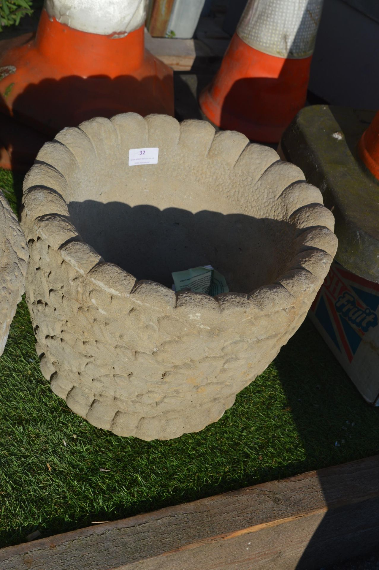 Garden Planter with Oak Leaf Design