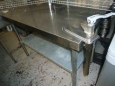 * Stainless steel bench and canopener 1200 x 700 x 900