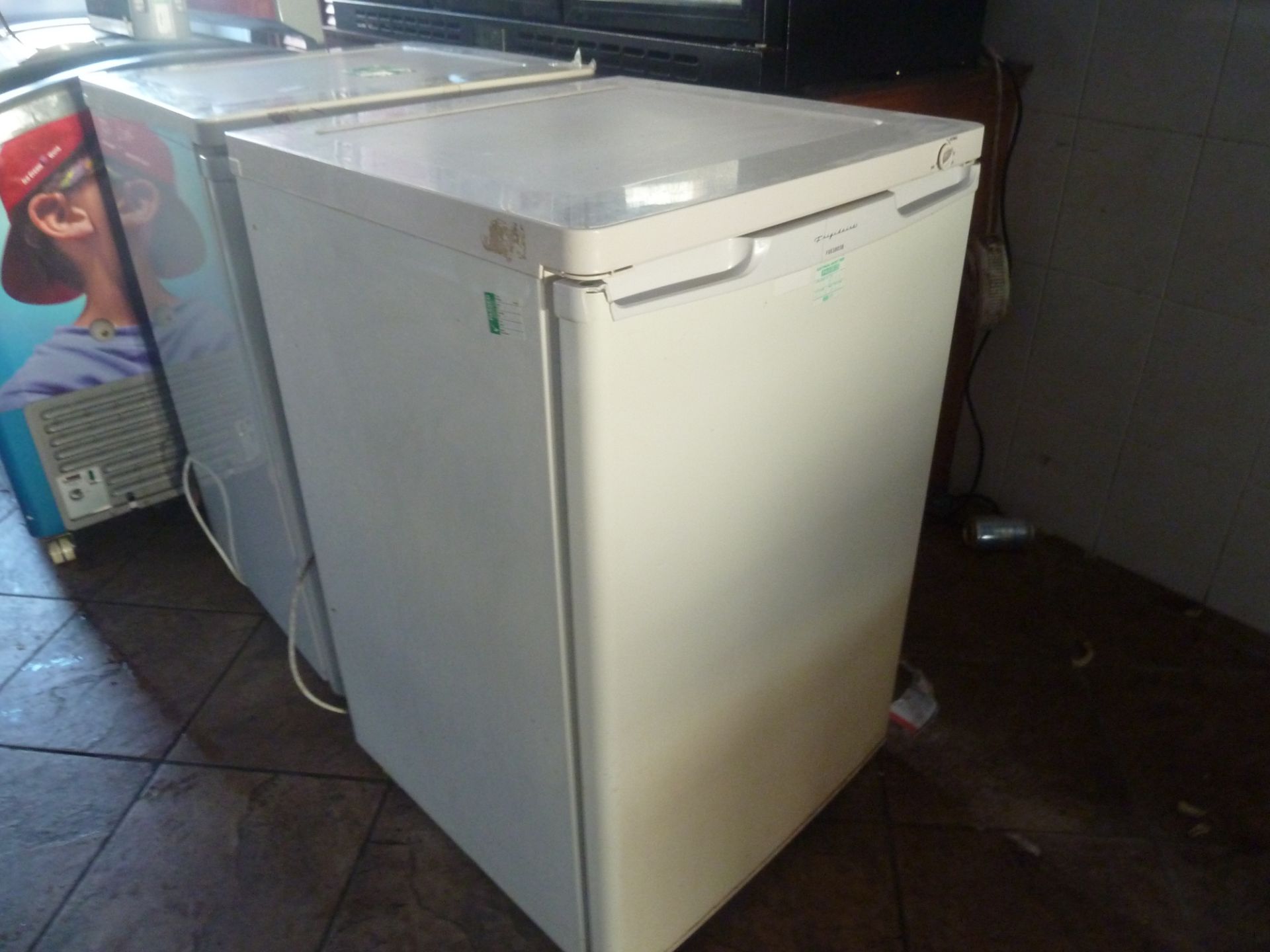 * Domestic white freezer 550w 850h 590d - Image 3 of 3