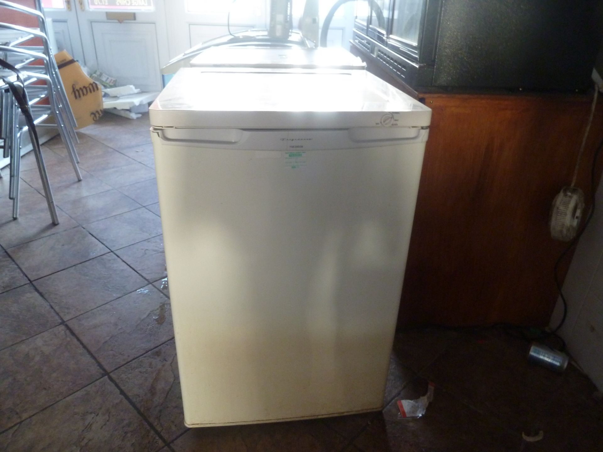 * Domestic white freezer 550w 850h 590d - Image 2 of 3